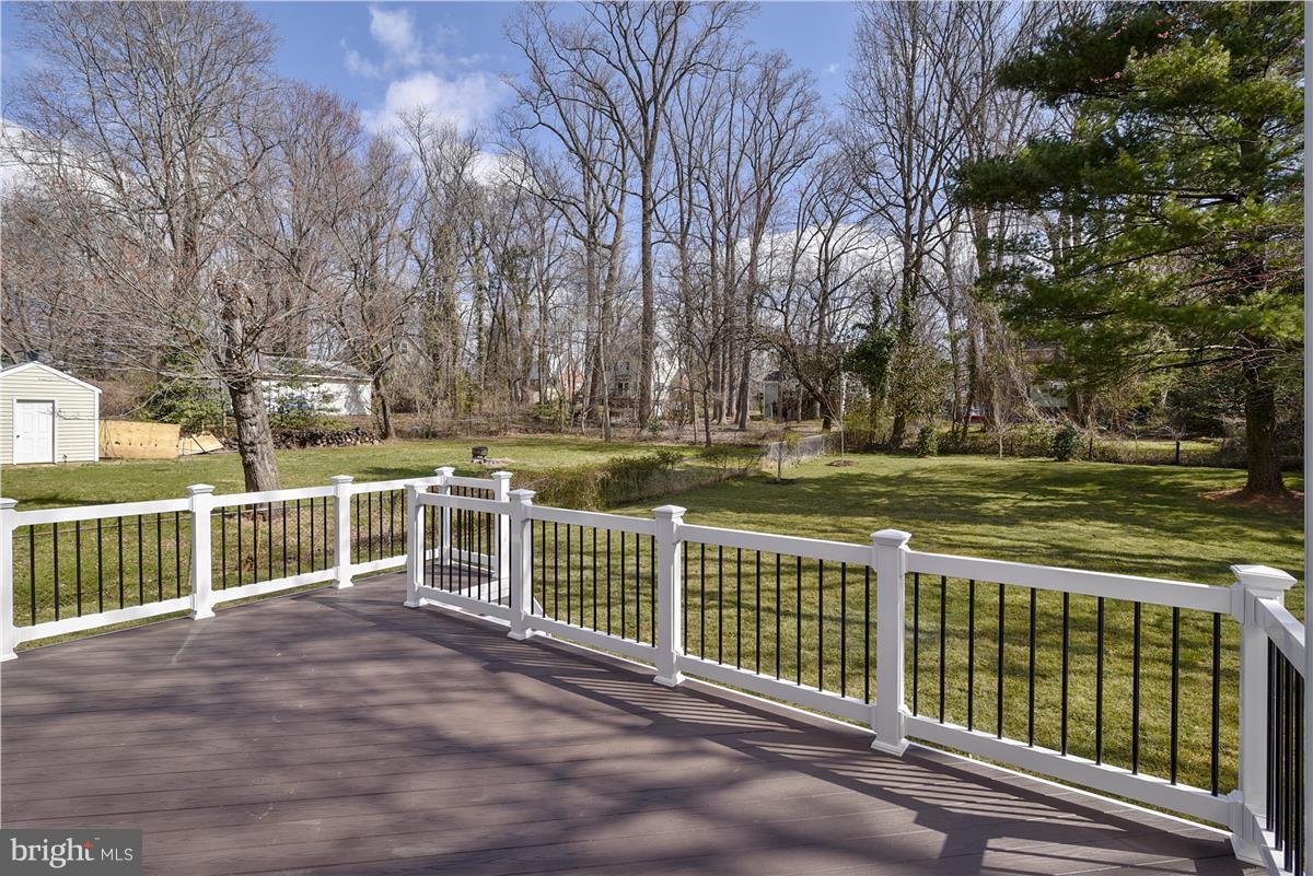 WESTHAMPTON - Residential