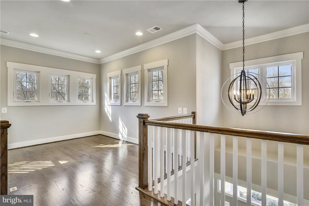 WESTHAMPTON - Residential