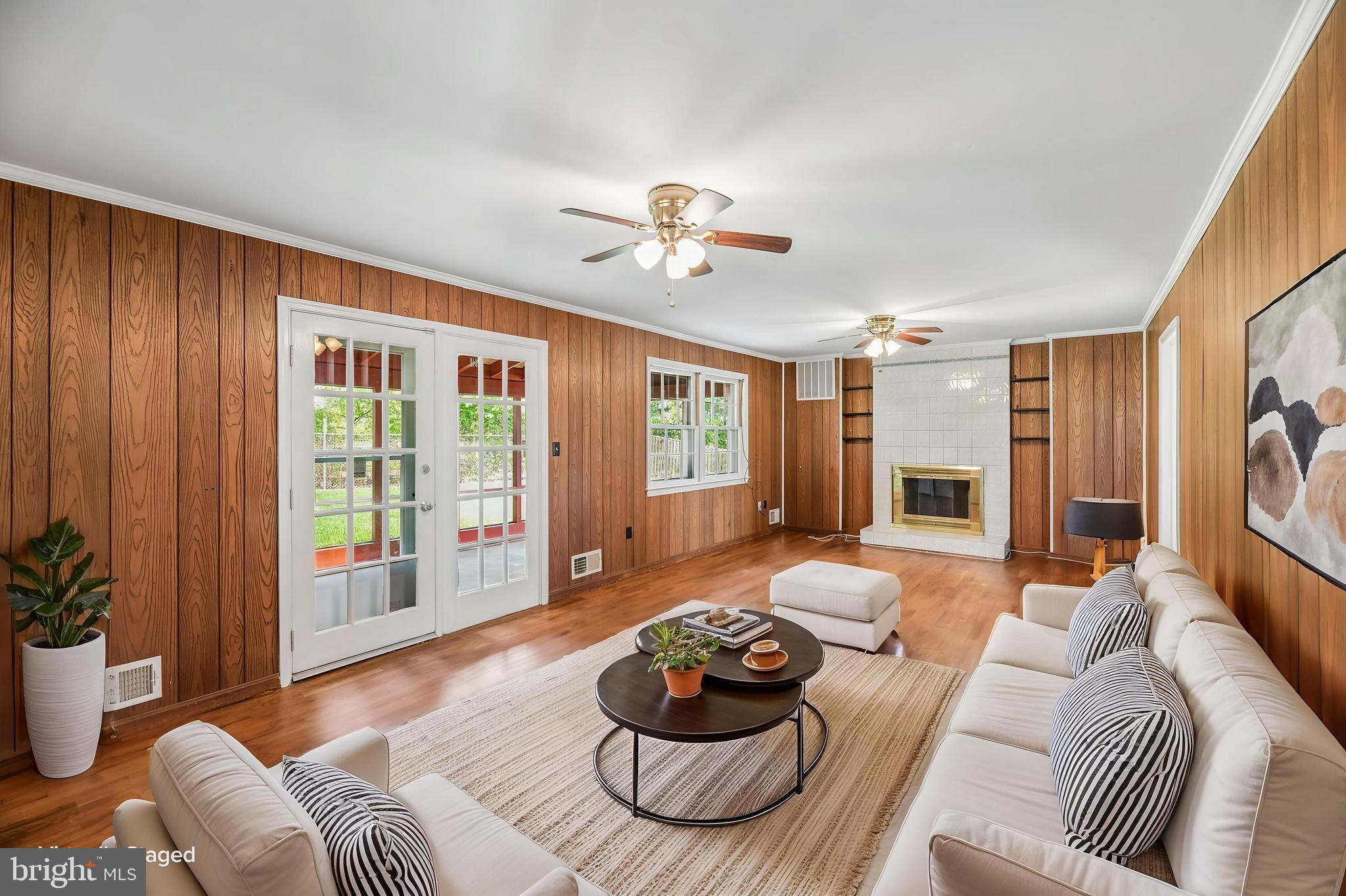 8839 TUCKERMAN LANE