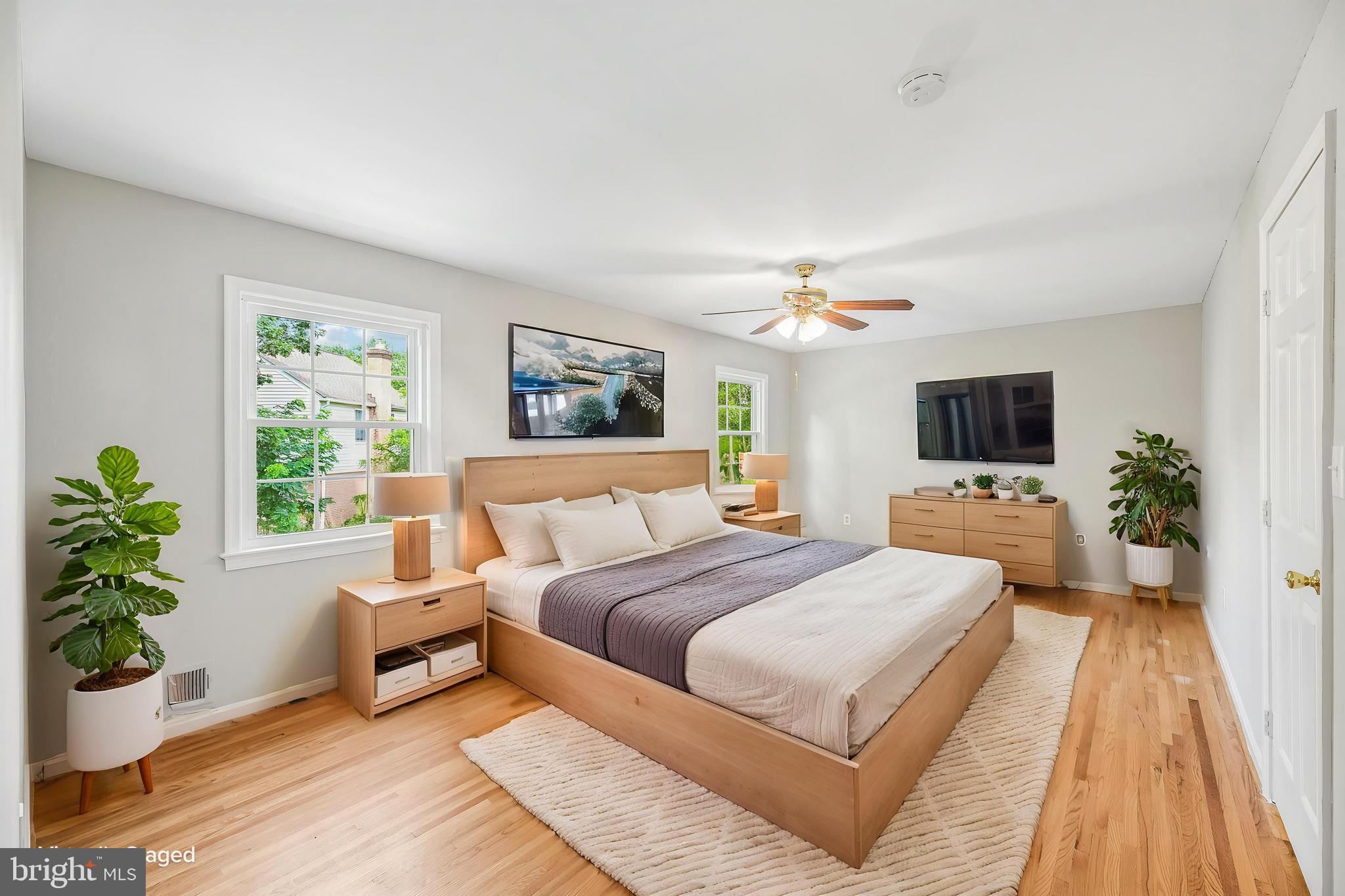 8839 TUCKERMAN LANE