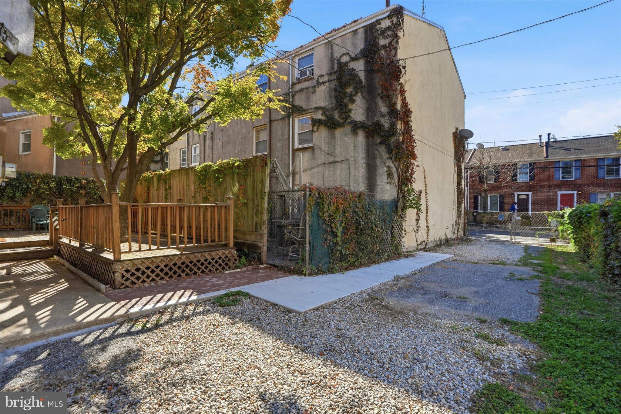 335 R POPLAR STREET