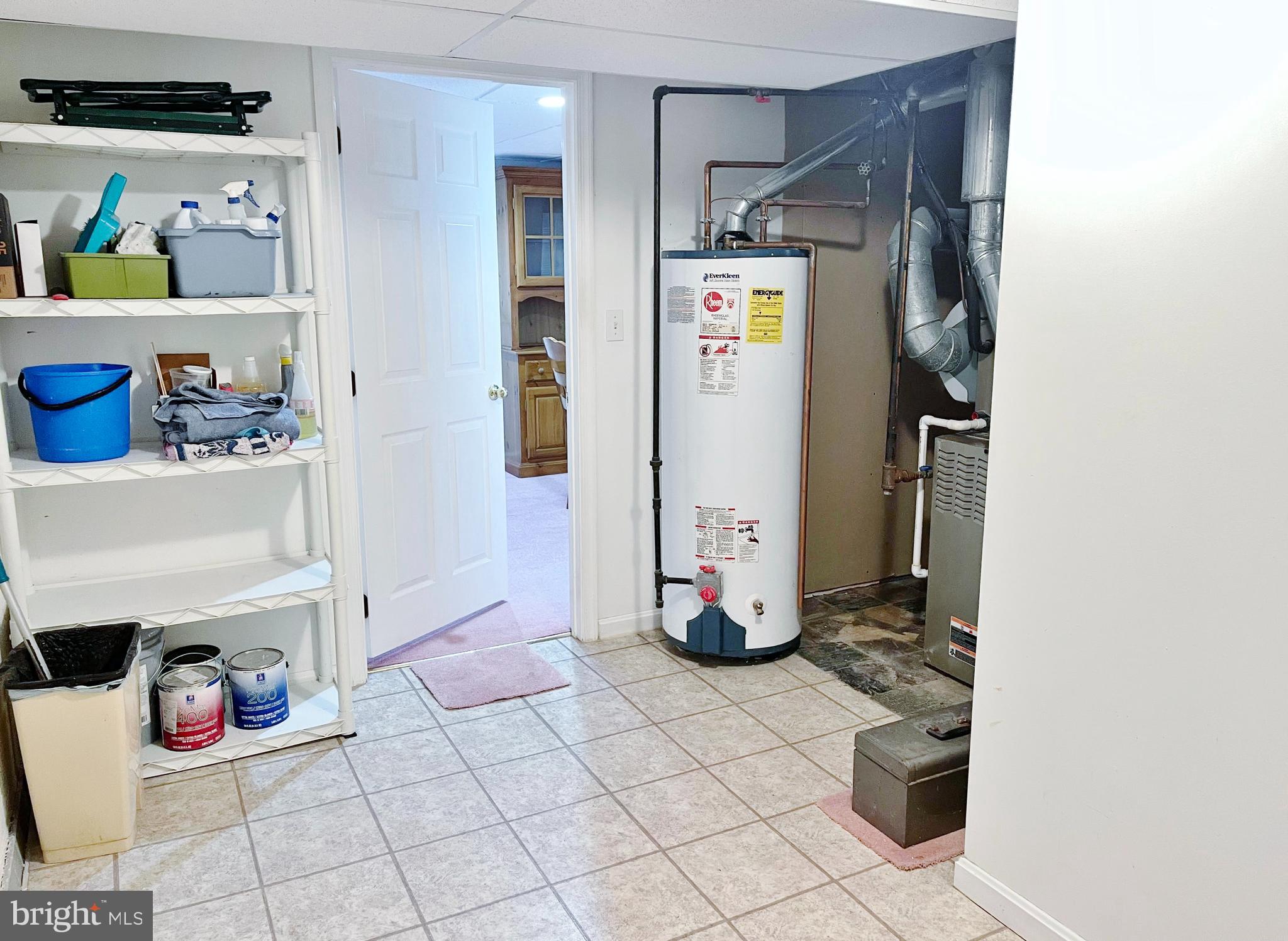 HILLENDALE FARMS - Residential