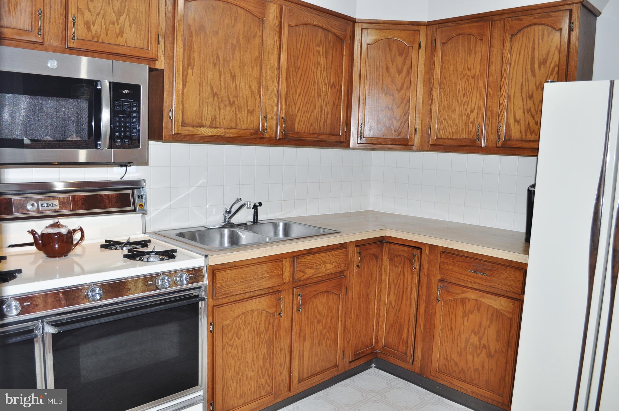 HILLENDALE FARMS - Residential