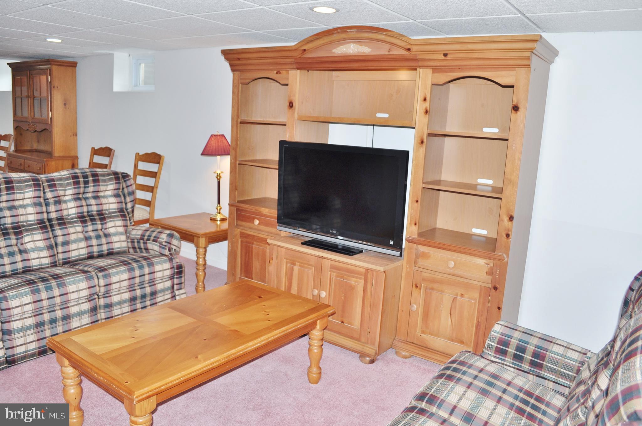 HILLENDALE FARMS - Residential