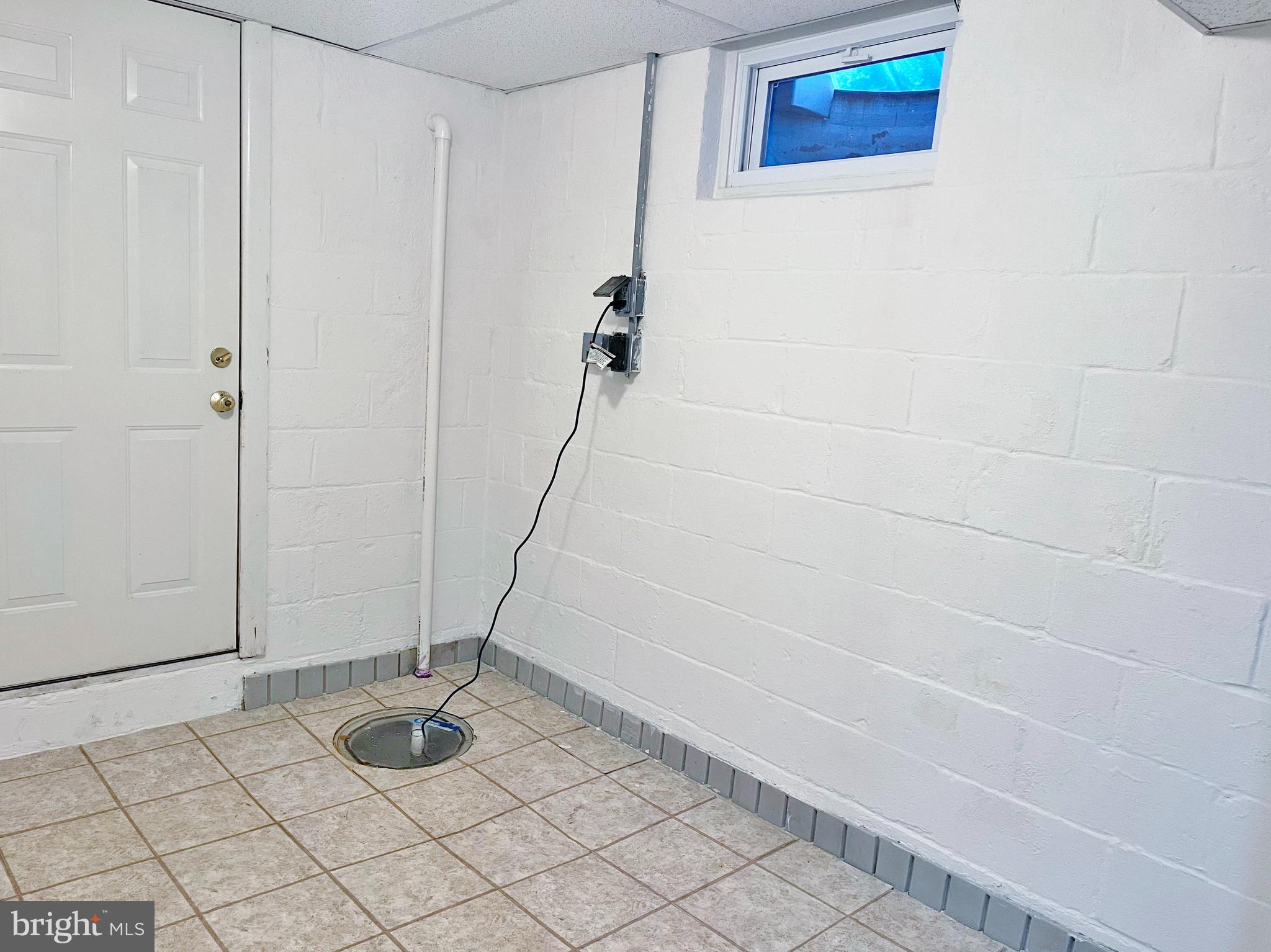 HILLENDALE FARMS - Residential