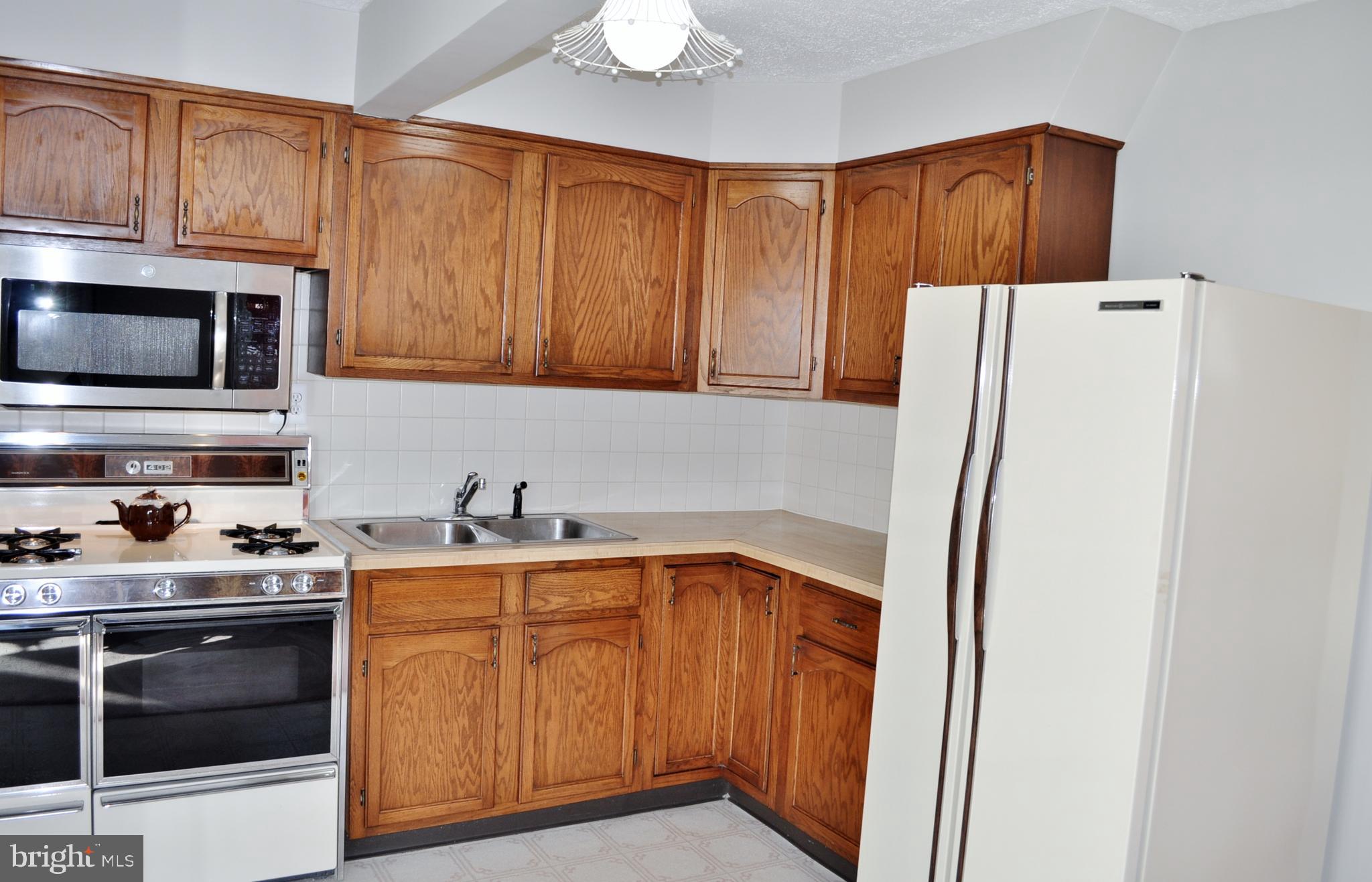 HILLENDALE FARMS - Residential