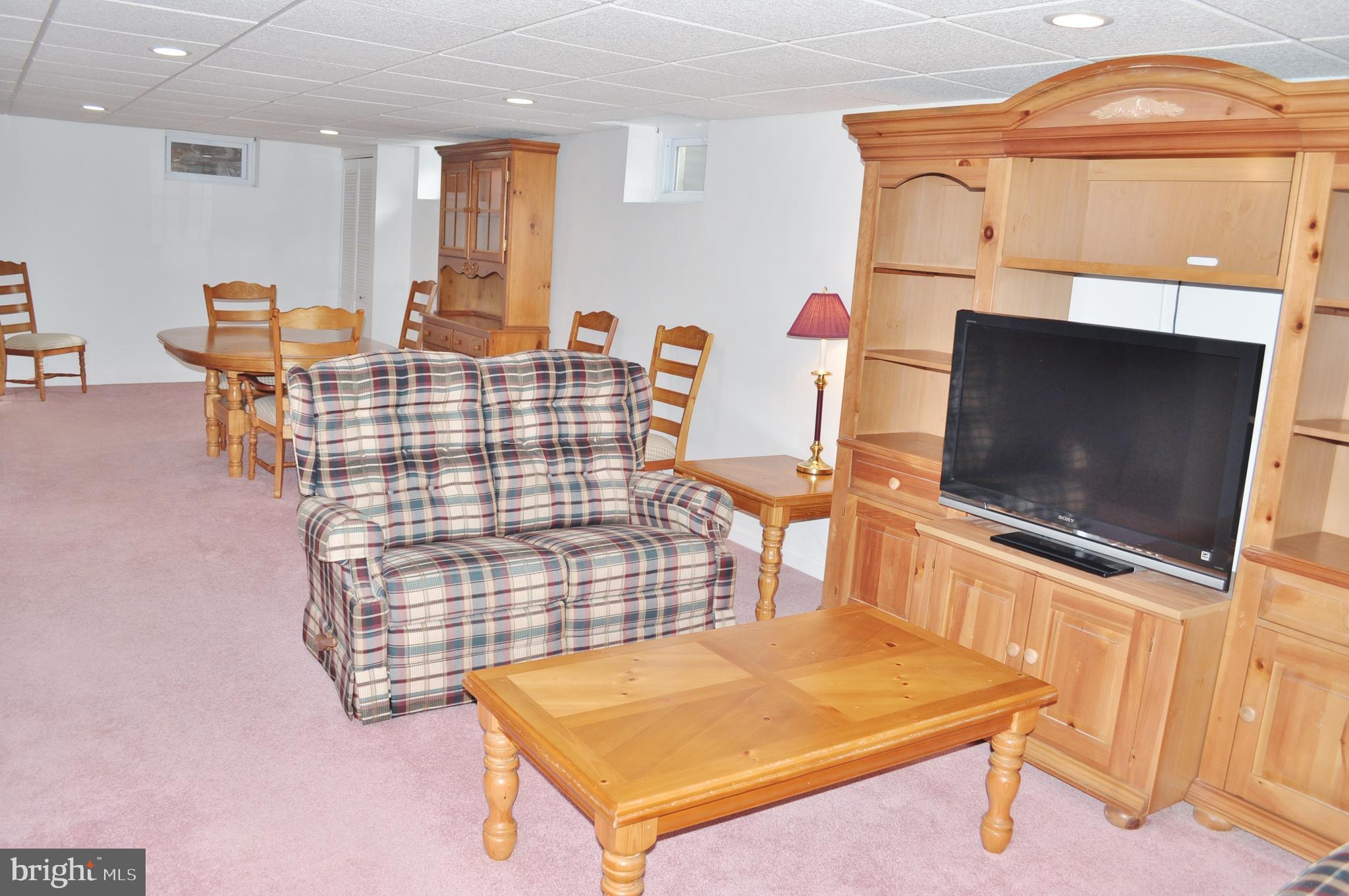 HILLENDALE FARMS - Residential