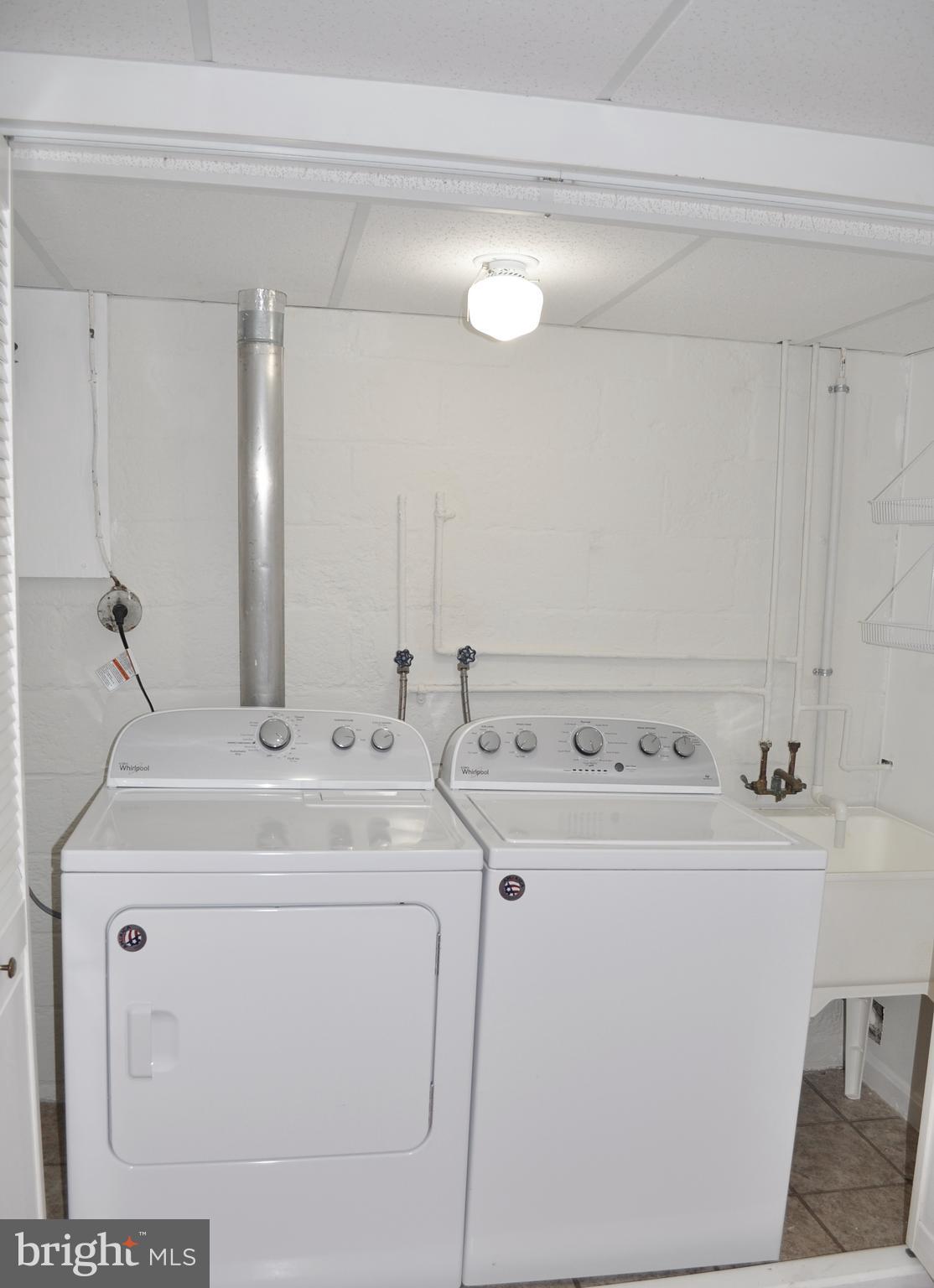 HILLENDALE FARMS - Residential