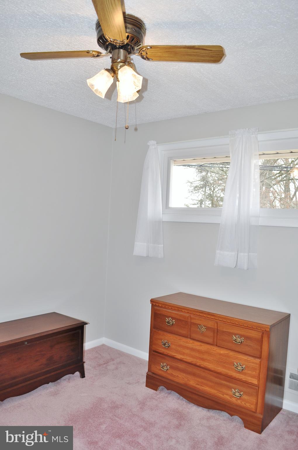 HILLENDALE FARMS - Residential