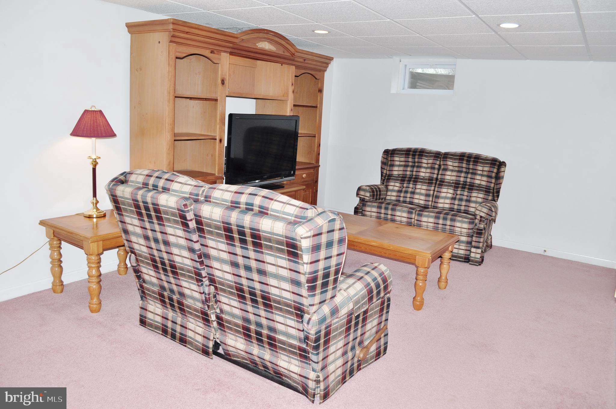 HILLENDALE FARMS - Residential