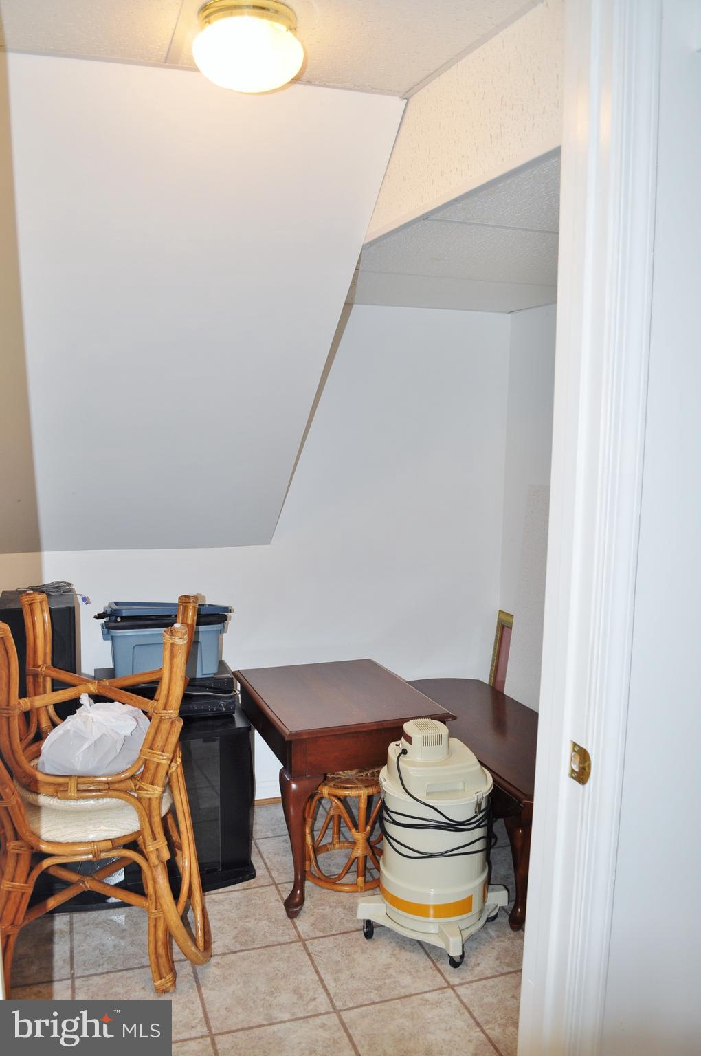 HILLENDALE FARMS - Residential