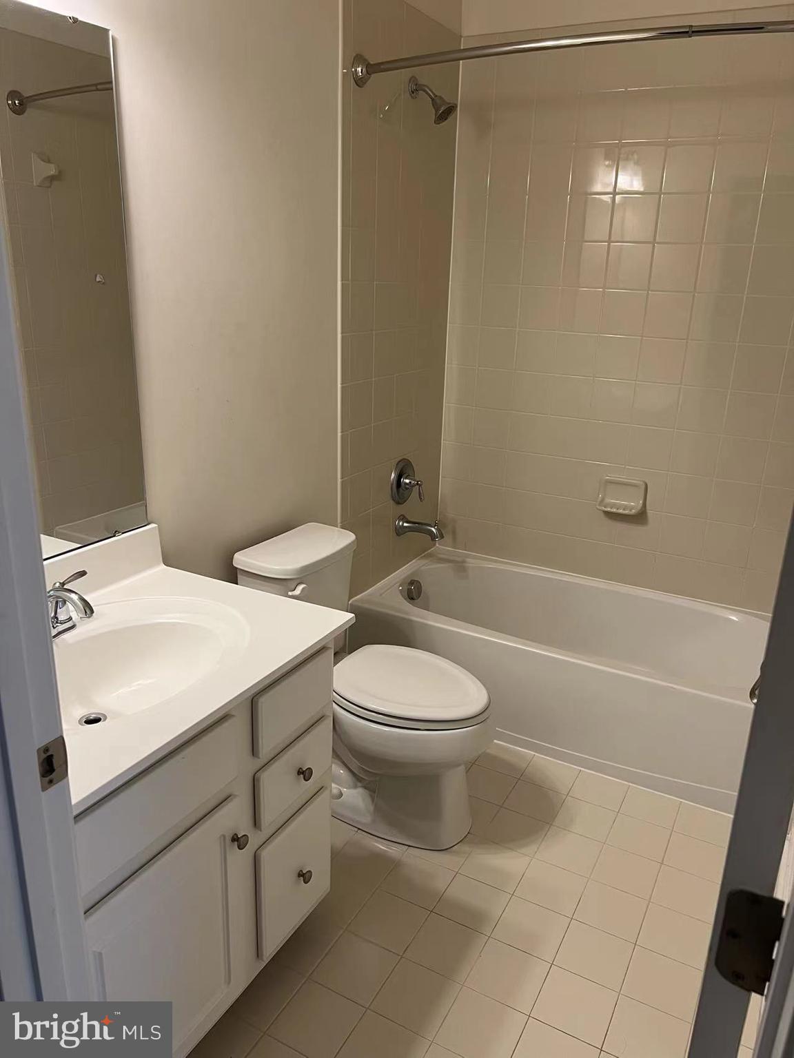 ELLICOTT CROSSING - Residential Lease