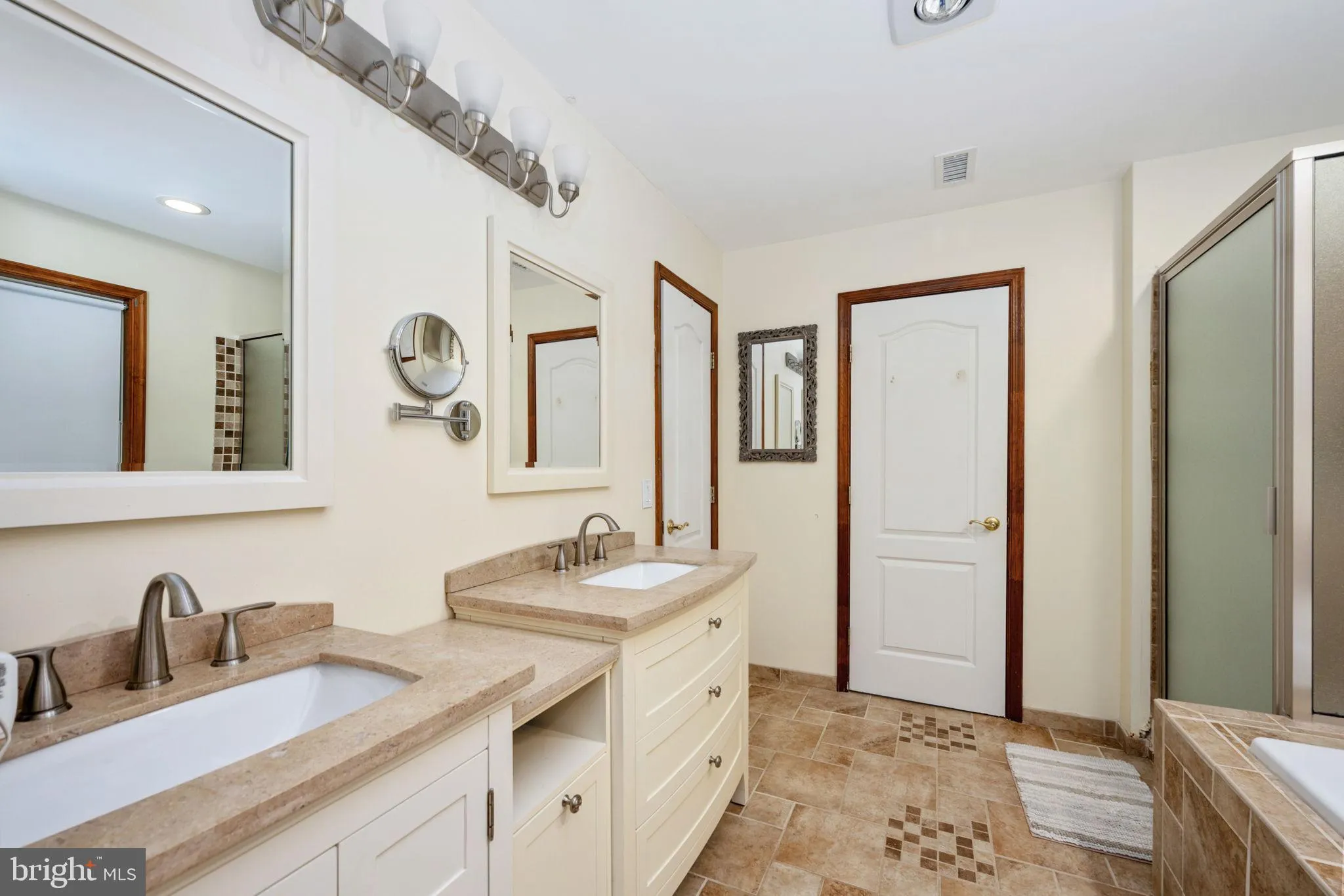 Fredericksburg, Virginia 22407, United States, 4 Bedrooms Bedrooms, ,4 BathroomsBathrooms,Residential,Active,194955