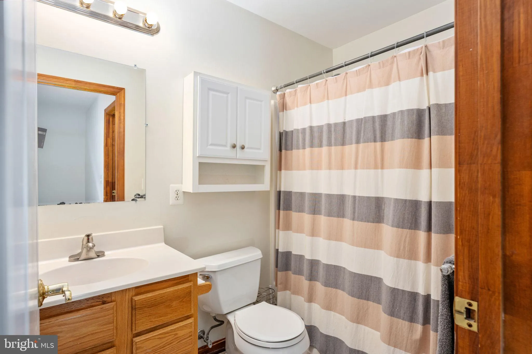 Fredericksburg, Virginia 22407, United States, 4 Bedrooms Bedrooms, ,4 BathroomsBathrooms,Residential,Active,194955