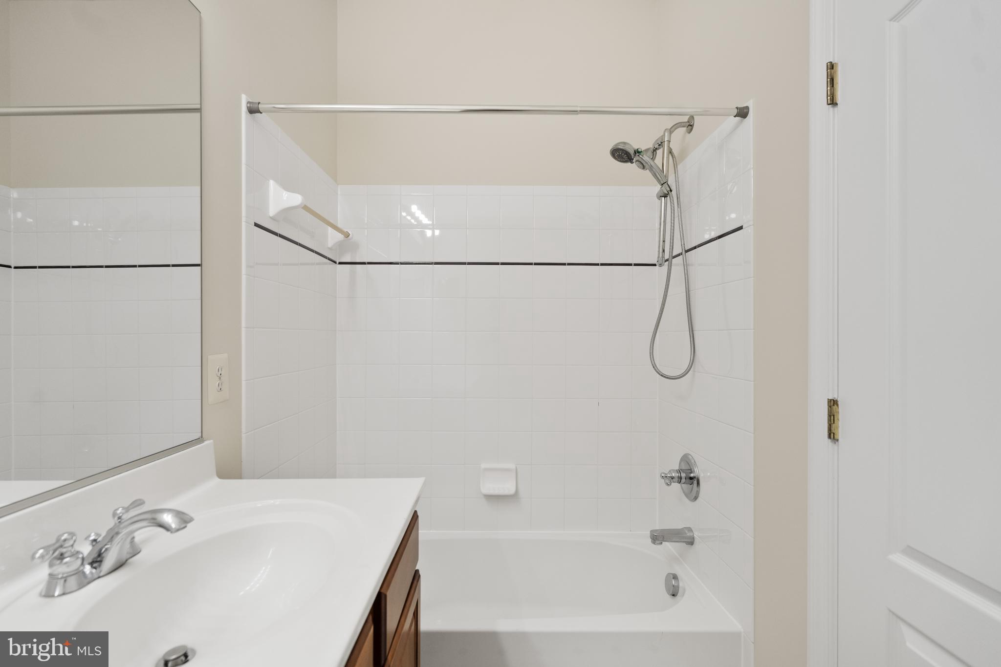 BROADLANDS SOUTH - Residential Lease