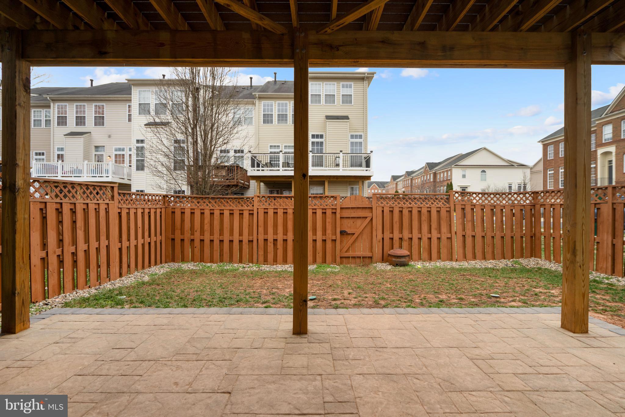 BROADLANDS SOUTH - Residential Lease