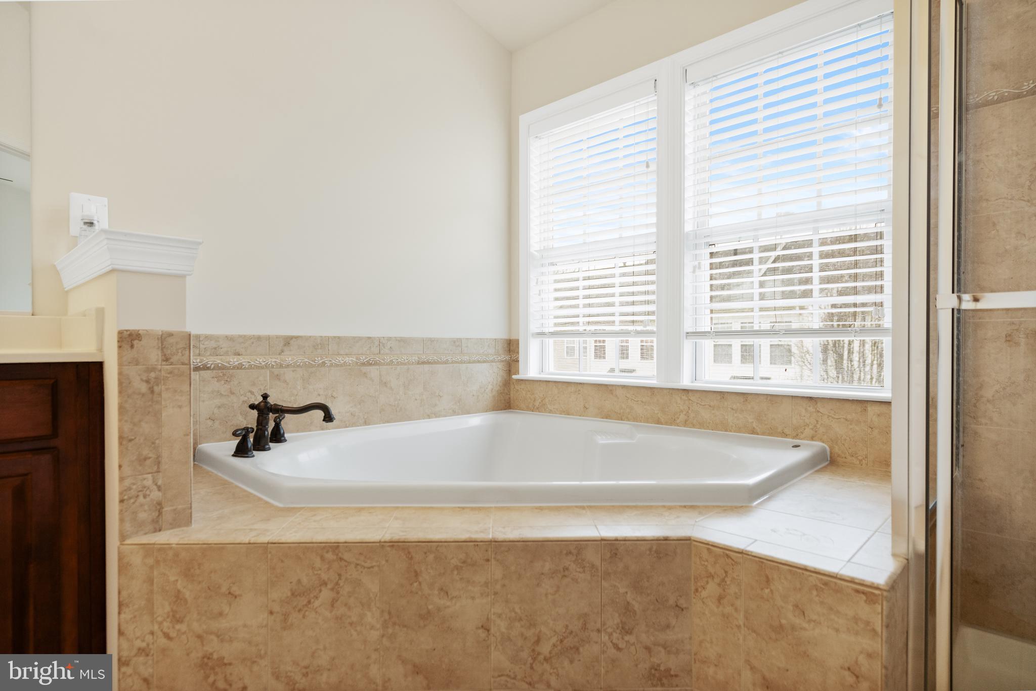 BROADLANDS SOUTH - Residential Lease