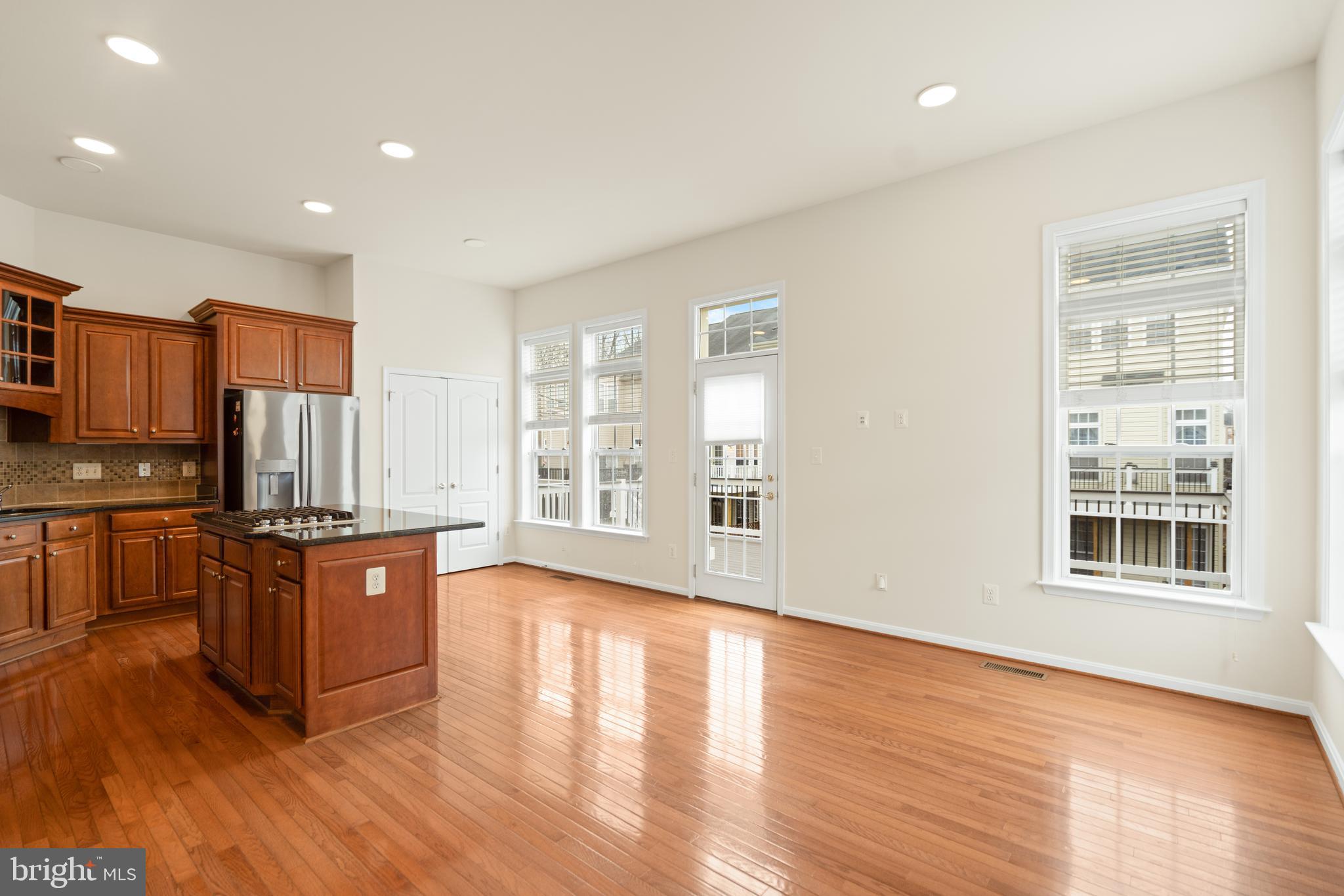 BROADLANDS SOUTH - Residential Lease