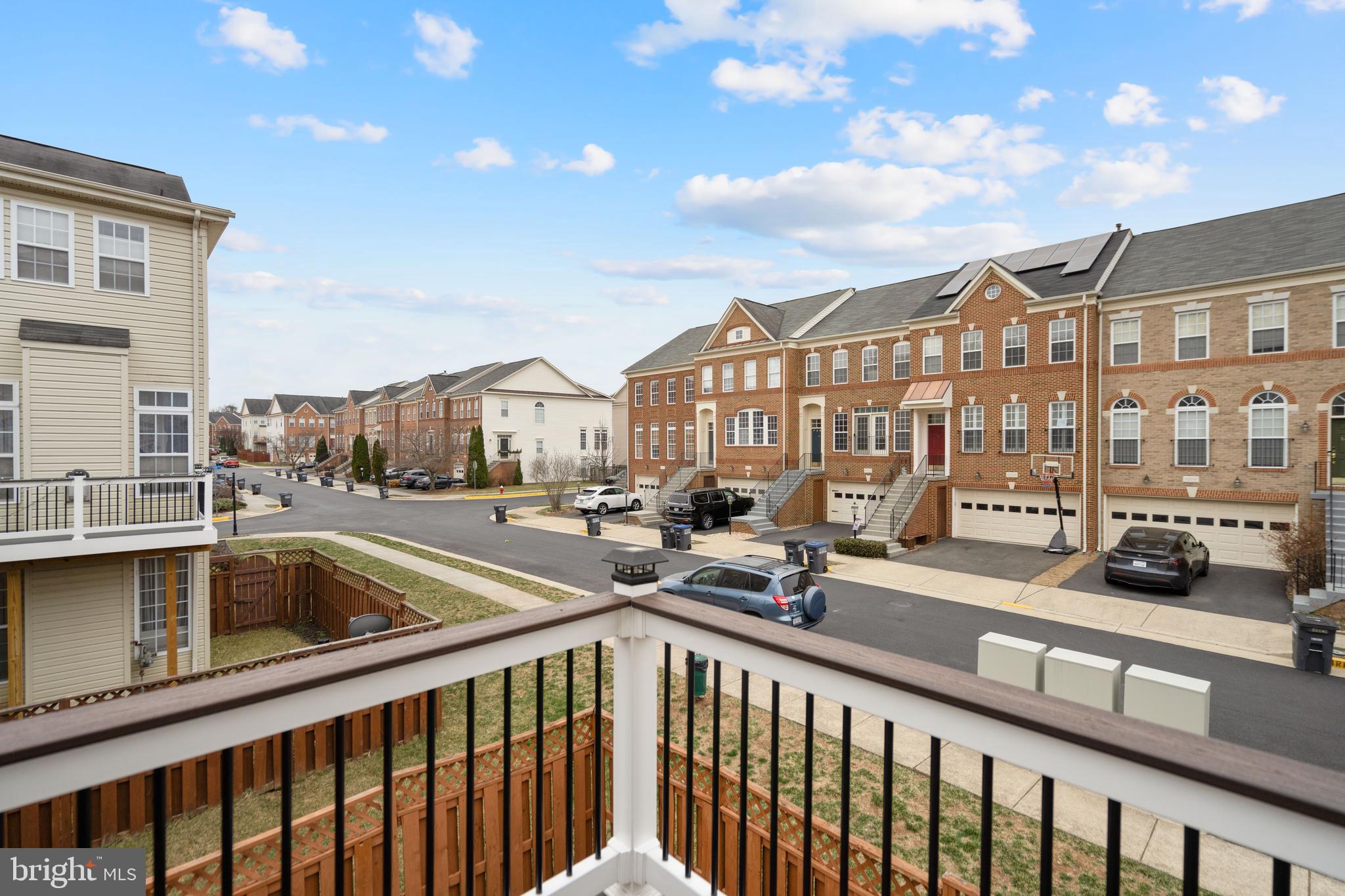 BROADLANDS SOUTH - Residential Lease