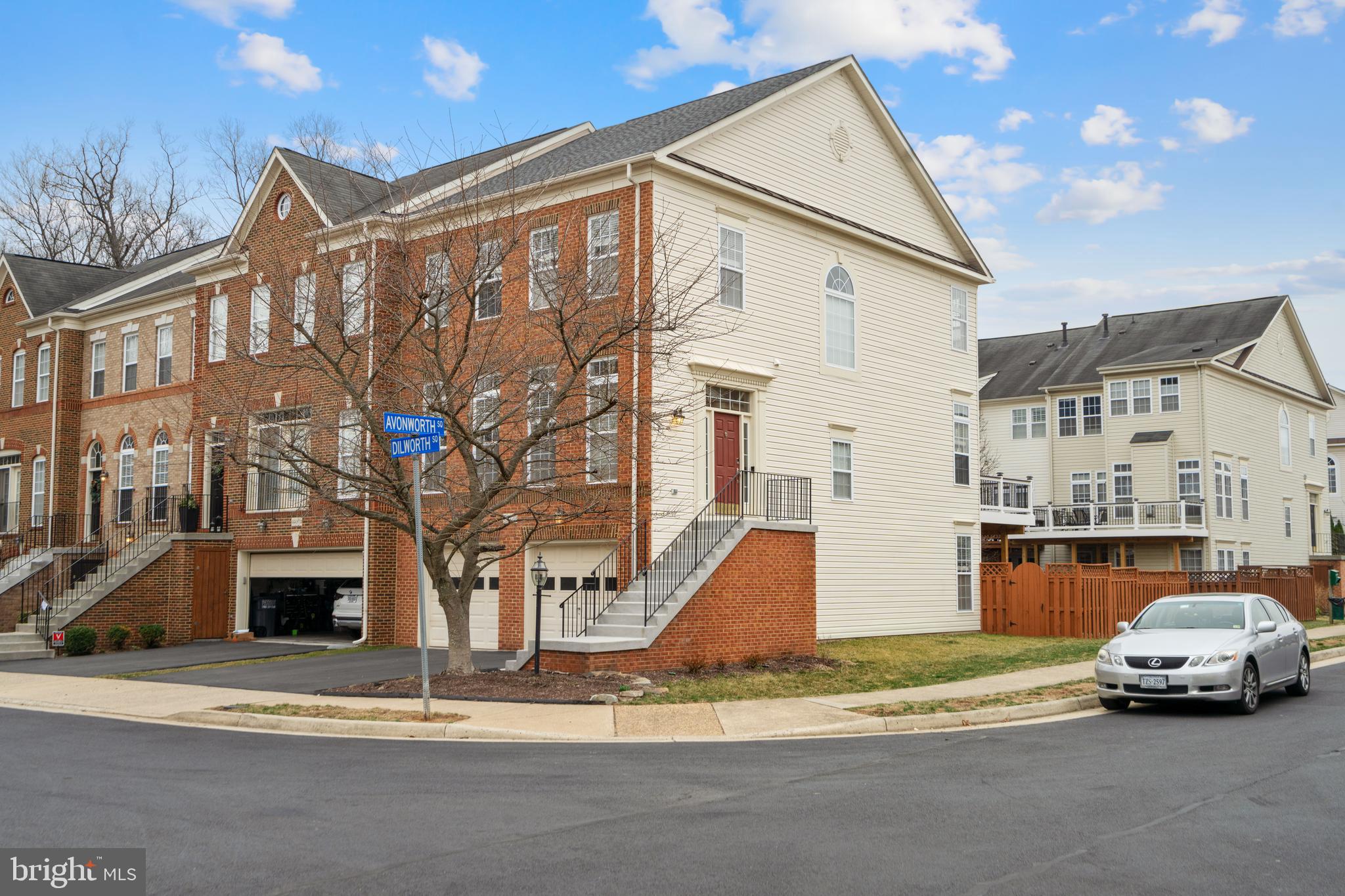 BROADLANDS SOUTH - Residential Lease