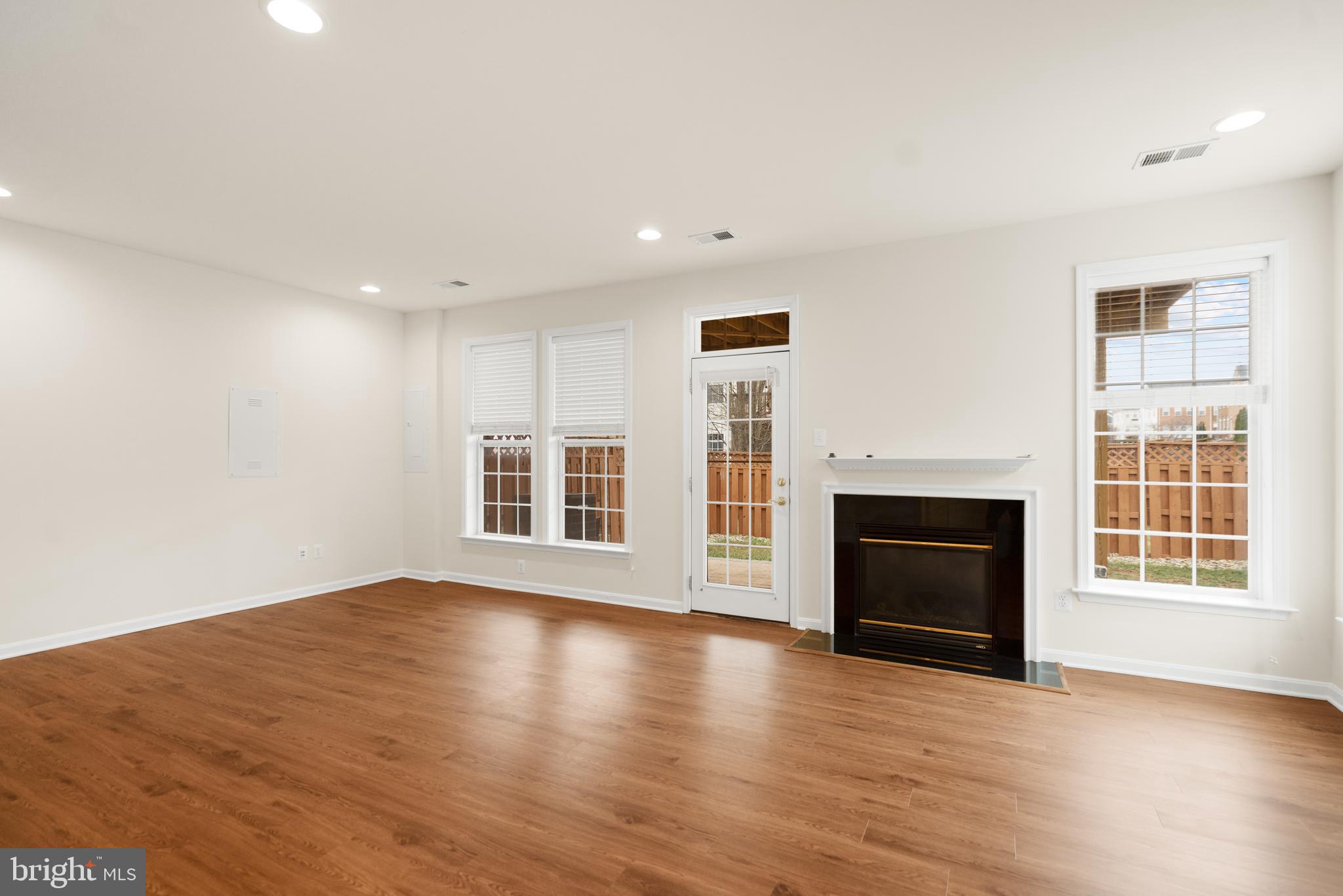 BROADLANDS SOUTH - Residential Lease