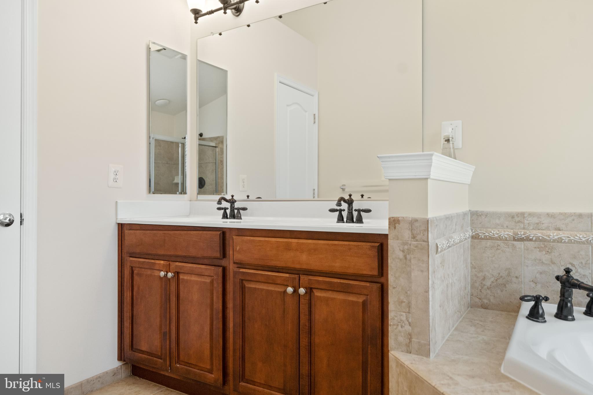 BROADLANDS SOUTH - Residential Lease