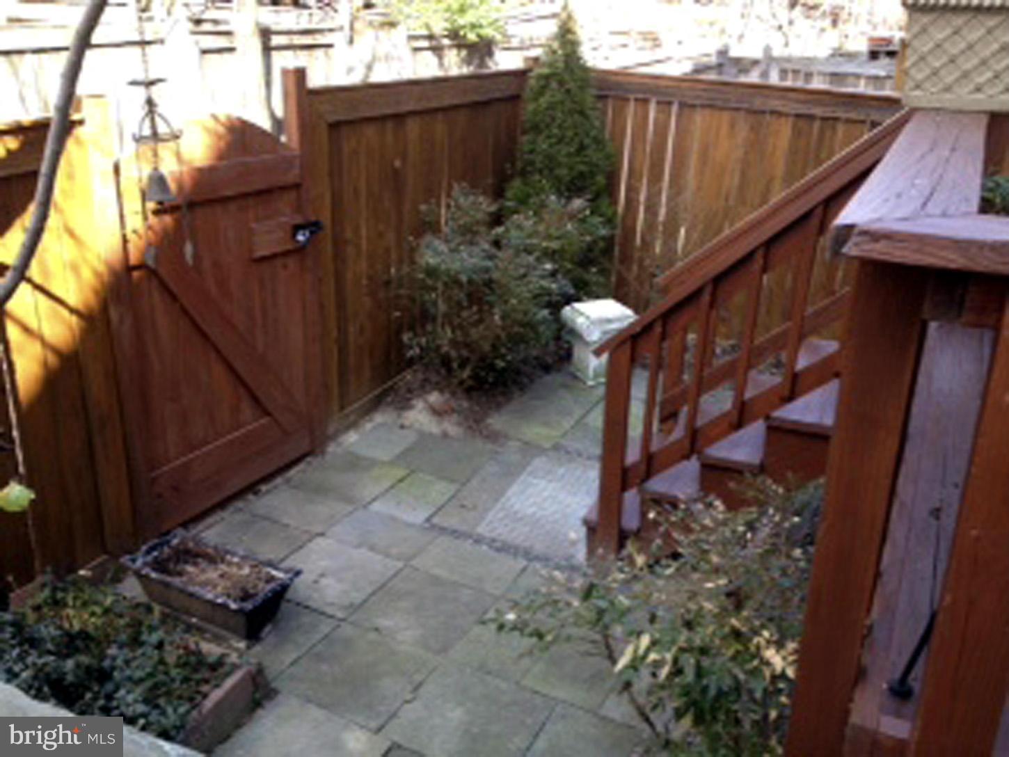 QUAKER HILL - Residential