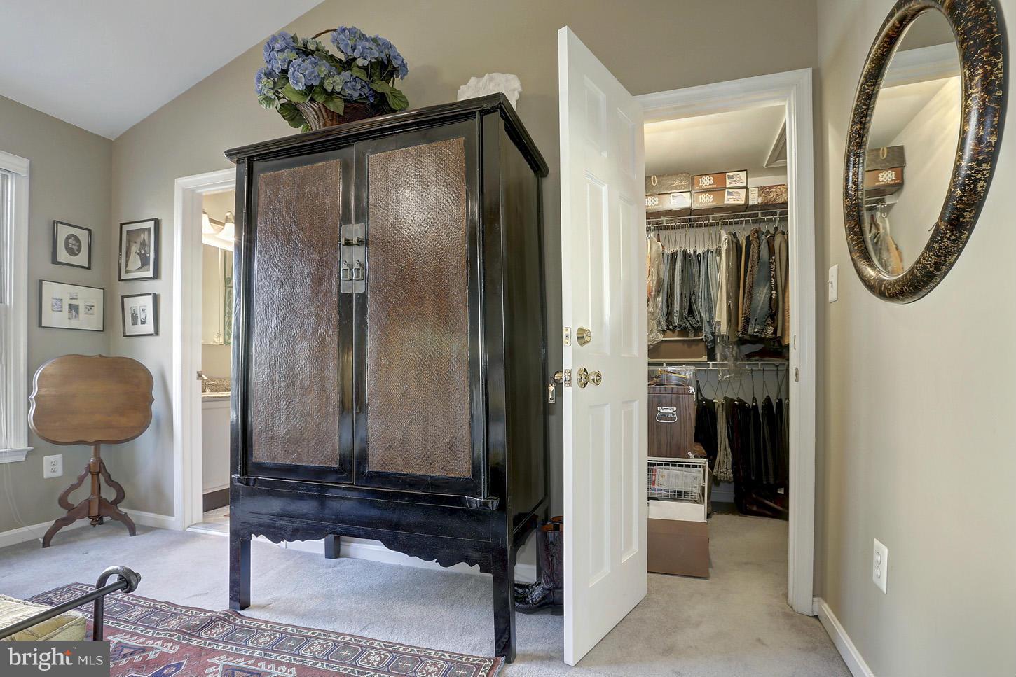 QUAKER HILL - Residential