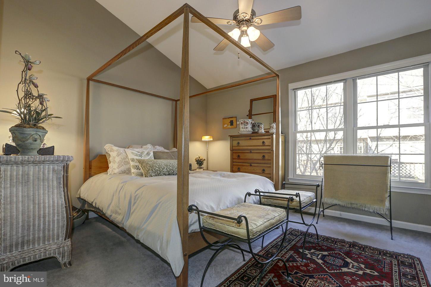 QUAKER HILL - Residential