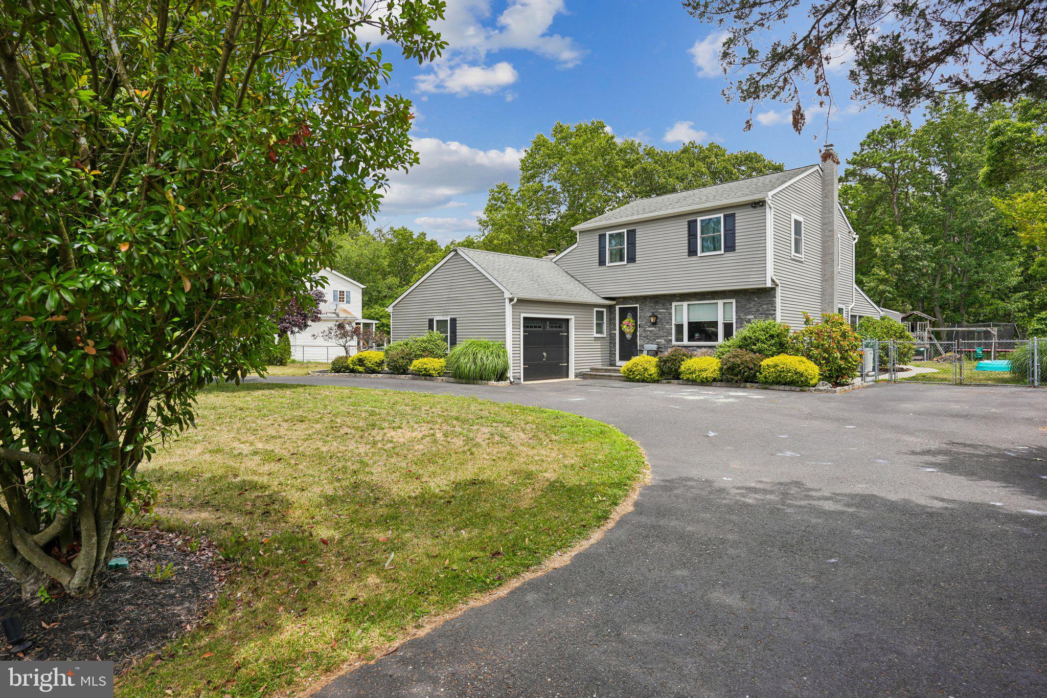 2316 LORKIM LANE