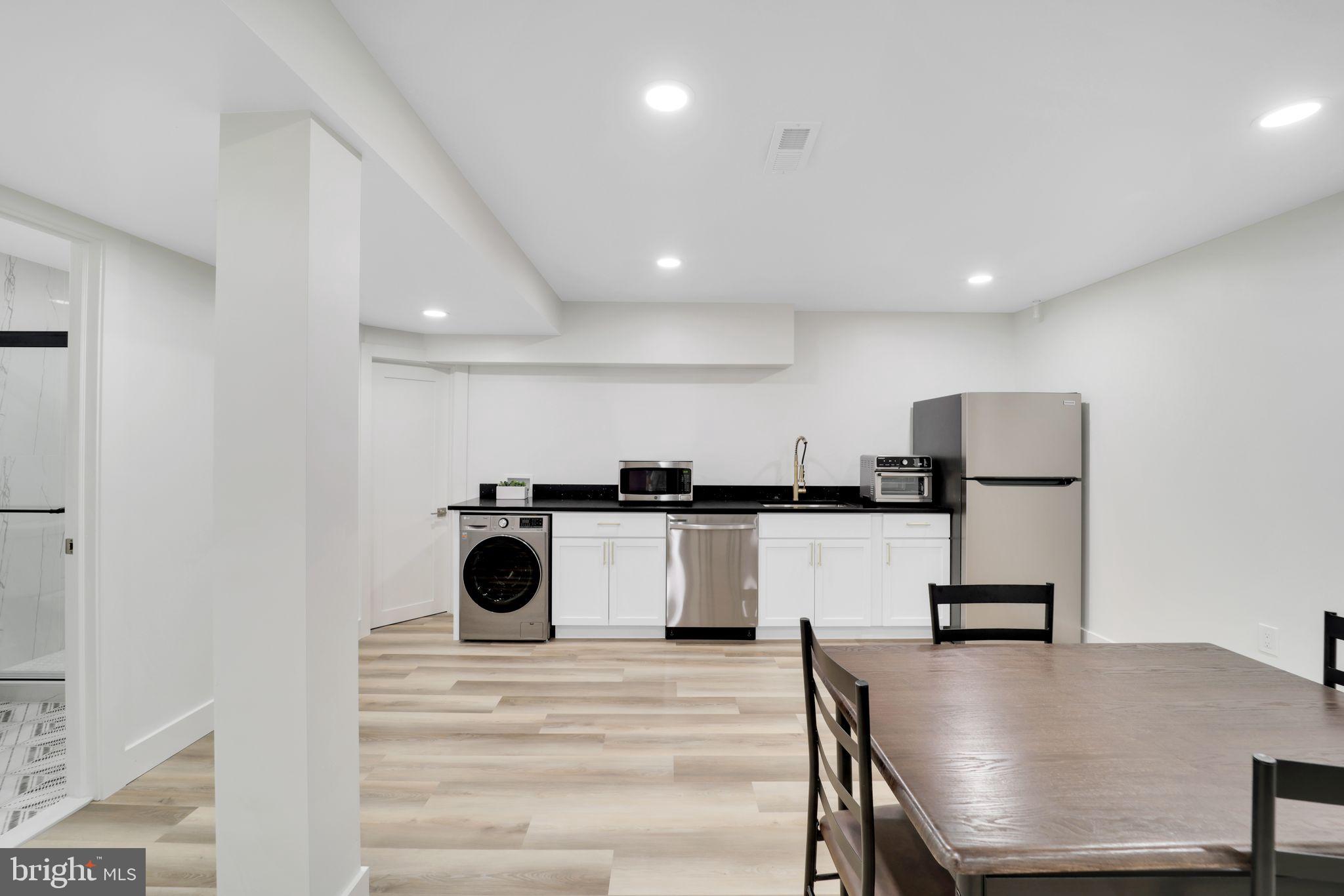 EAST GATE OF POTOMAC - Residential