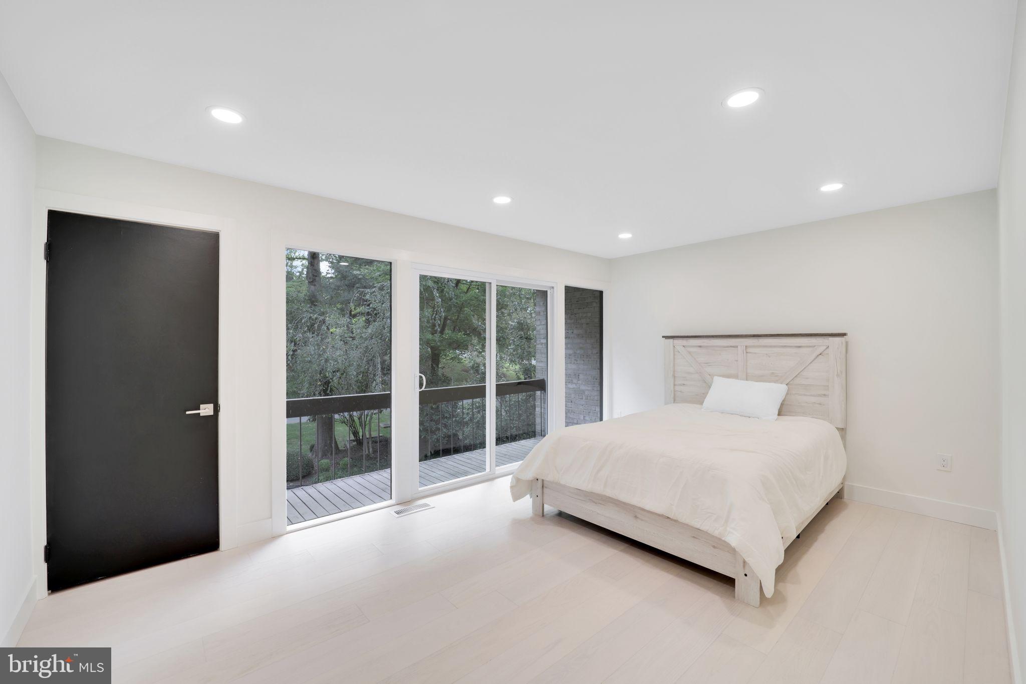 EAST GATE OF POTOMAC - Residential