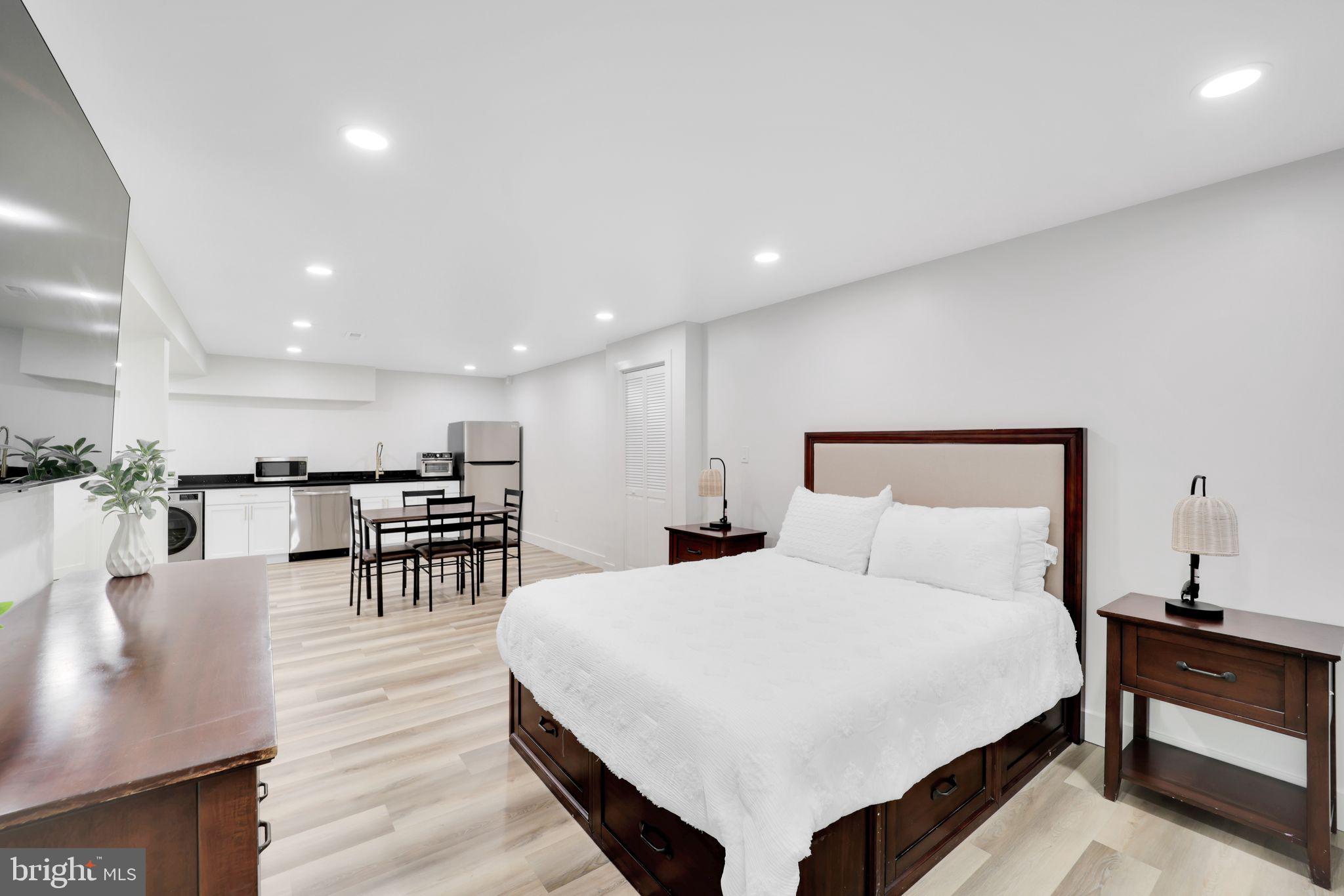 EAST GATE OF POTOMAC - Residential