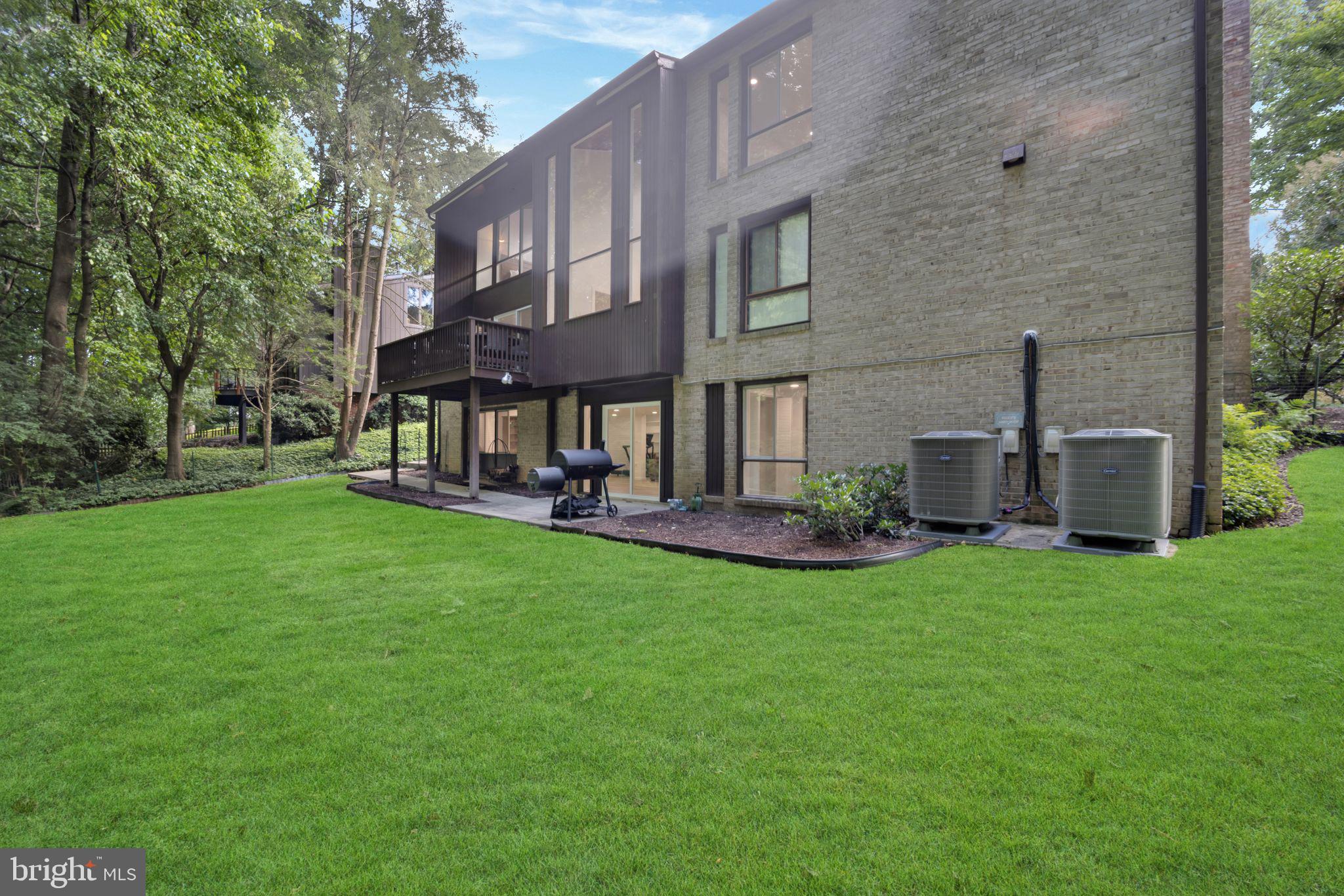 EAST GATE OF POTOMAC - Residential