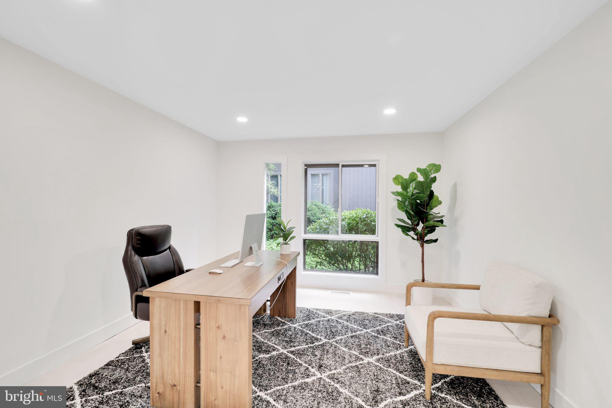 EAST GATE OF POTOMAC - Residential