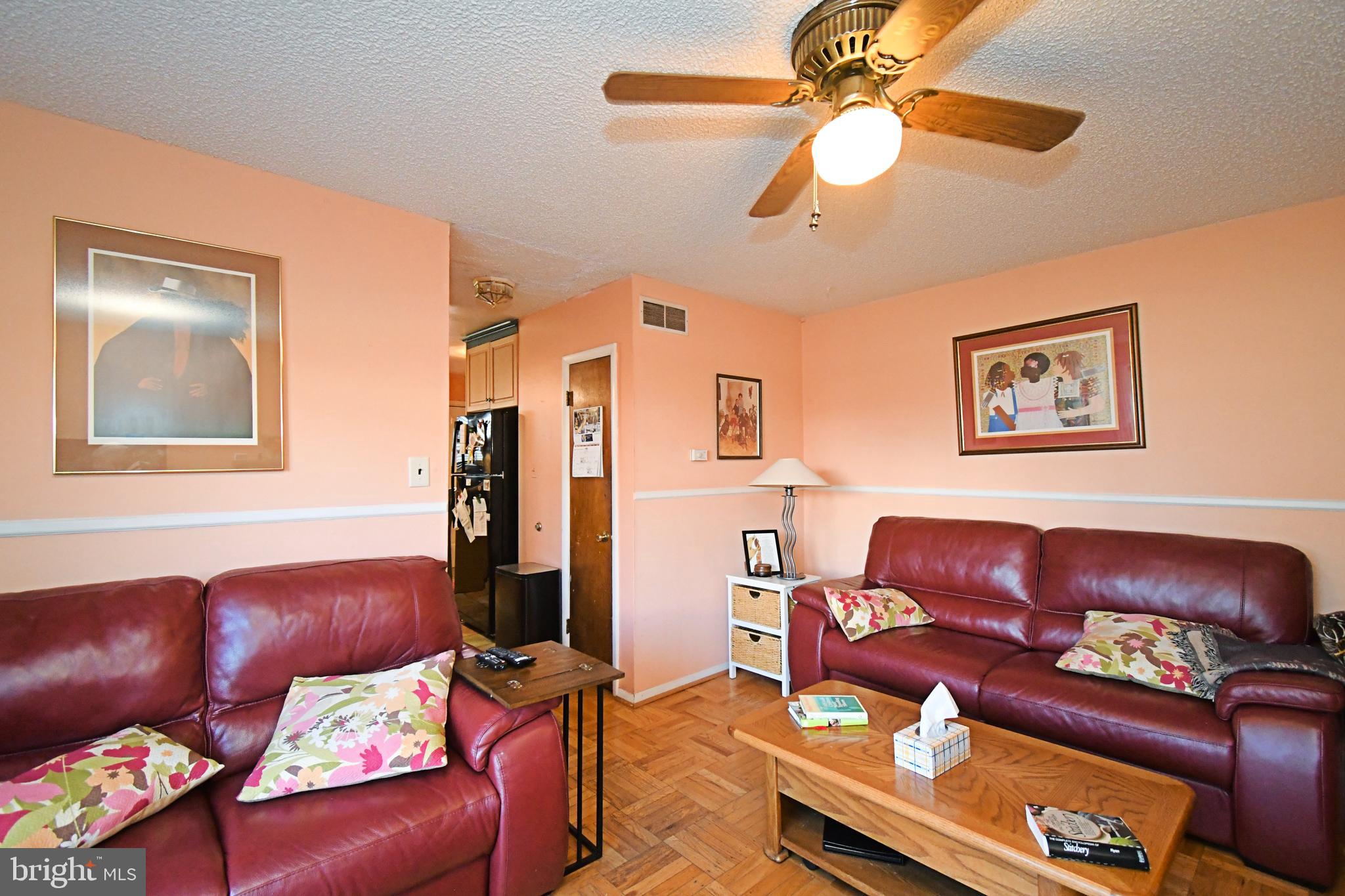 WILLOW MANOR - Residential