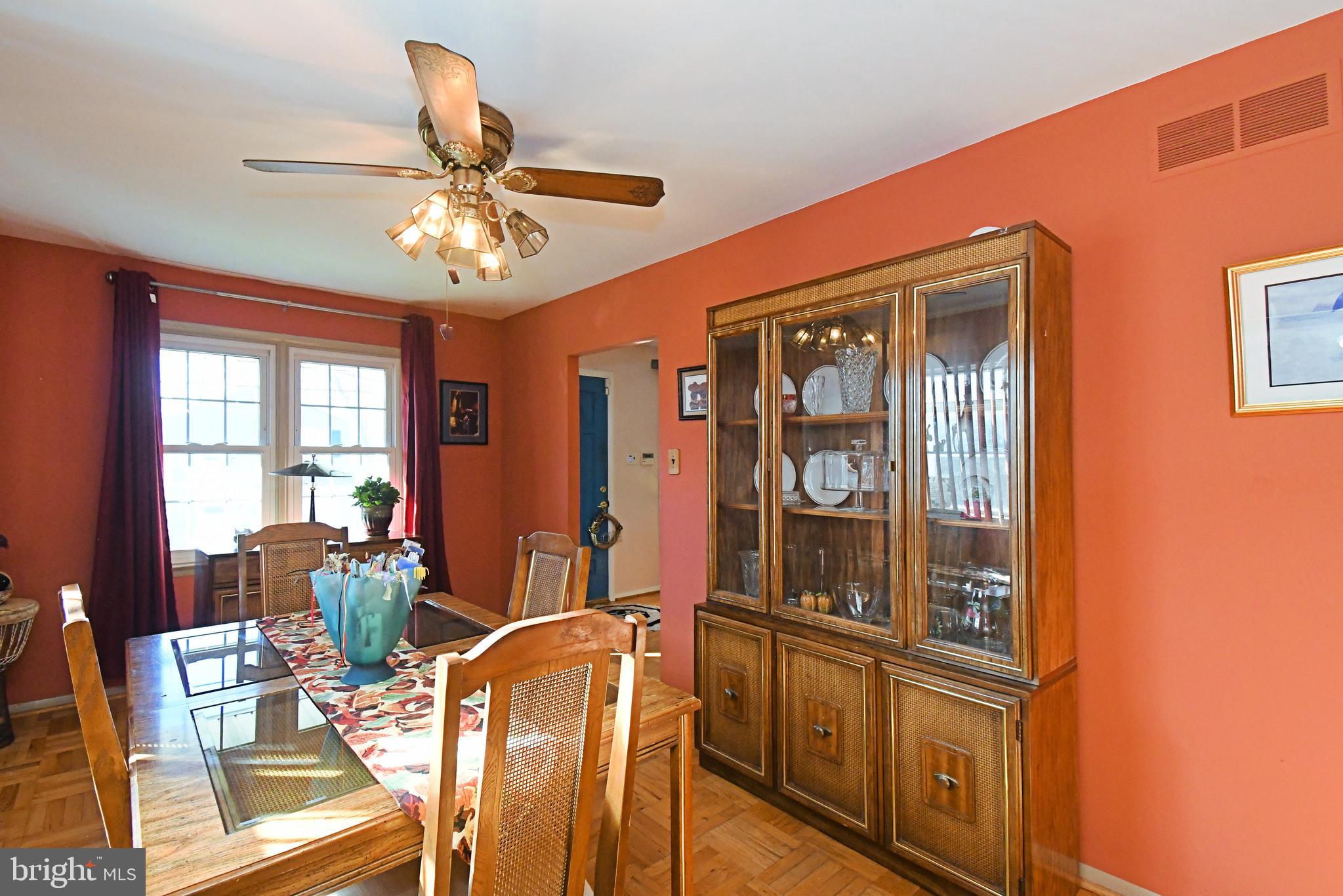 WILLOW MANOR - Residential