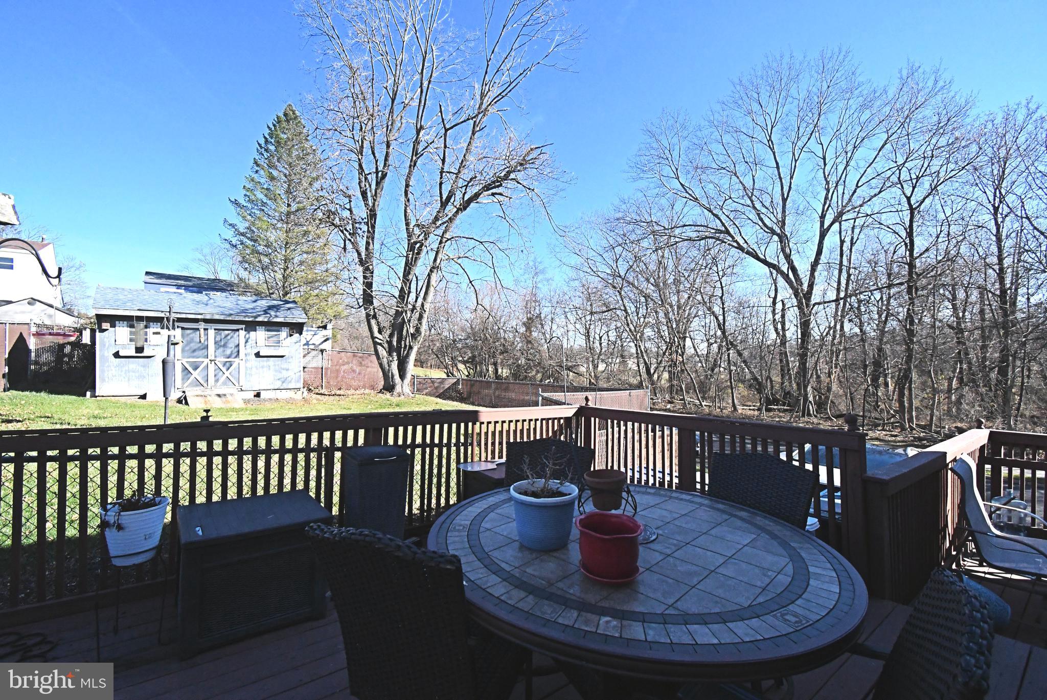 WILLOW MANOR - Residential