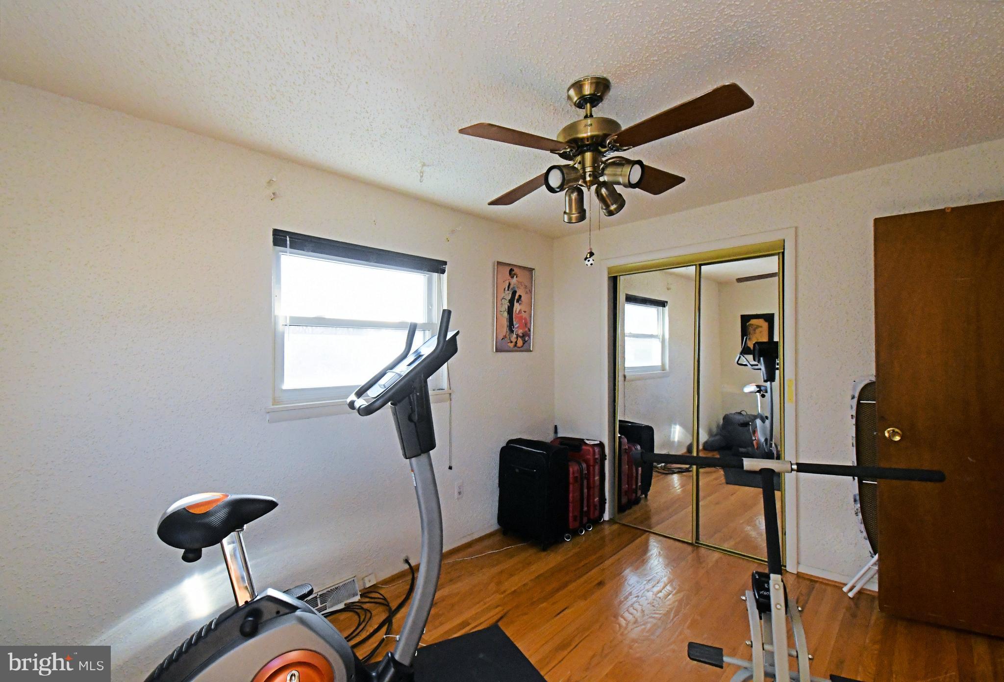 WILLOW MANOR - Residential