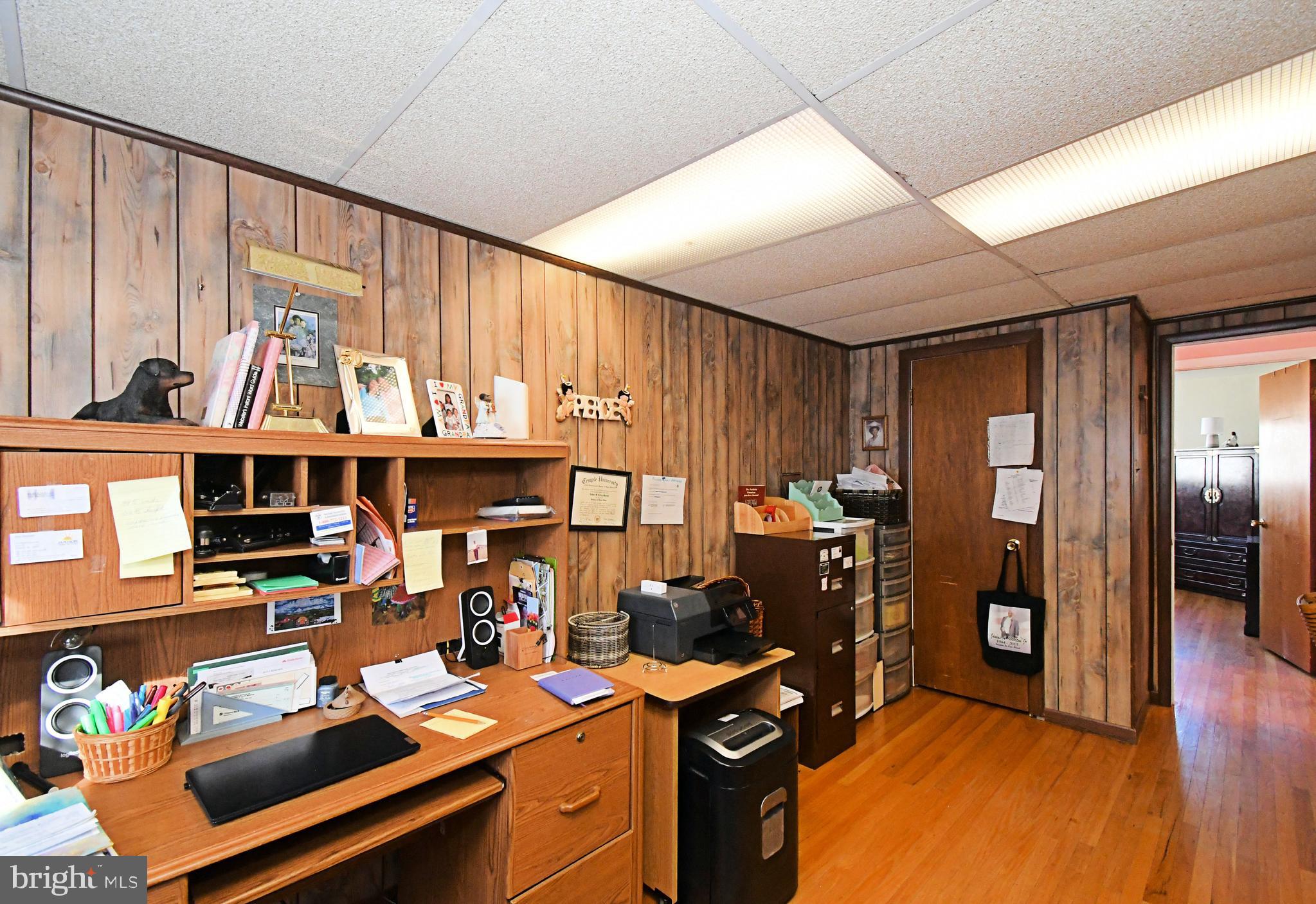 WILLOW MANOR - Residential