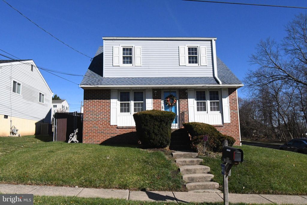 Photo of 2803 Lamott Avenue, WILLOW GROVE, PA 19090 (MLS # PAMC2162986)