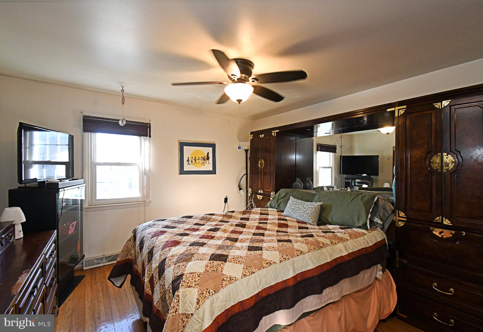 WILLOW MANOR - Residential