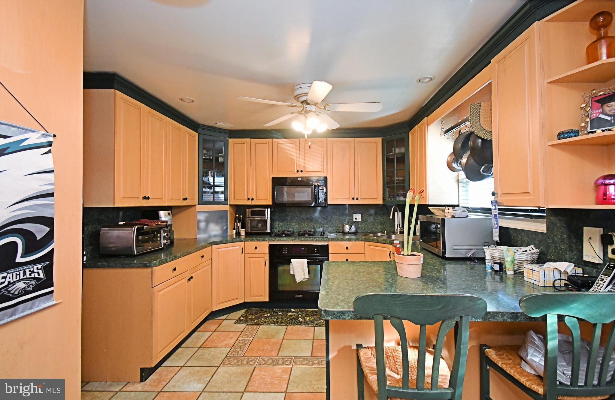 WILLOW MANOR - Residential