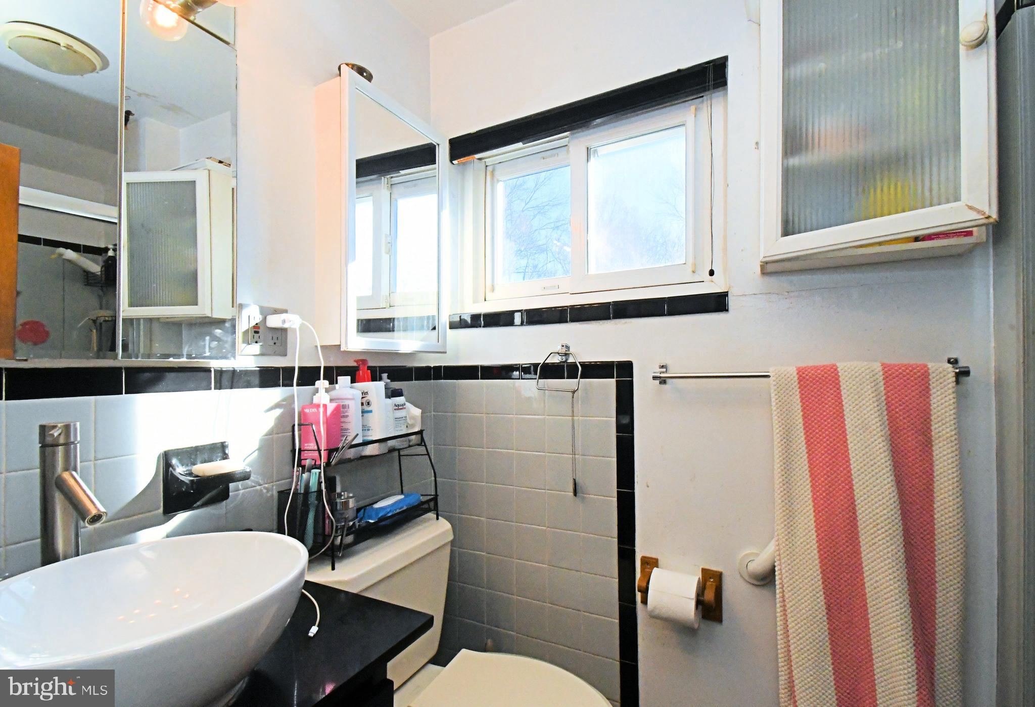 WILLOW MANOR - Residential