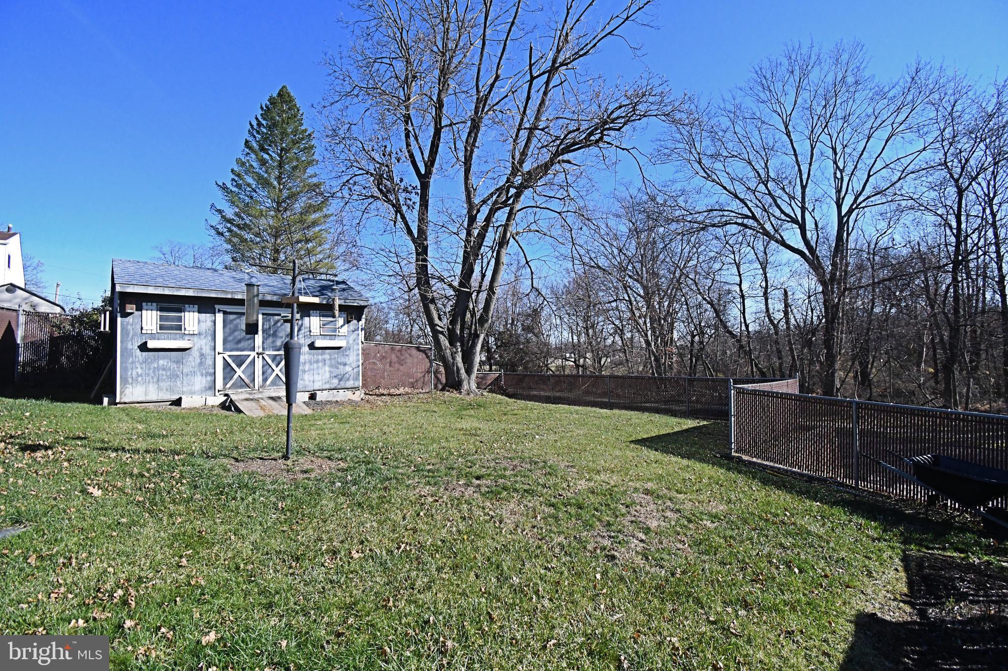 WILLOW MANOR - Residential