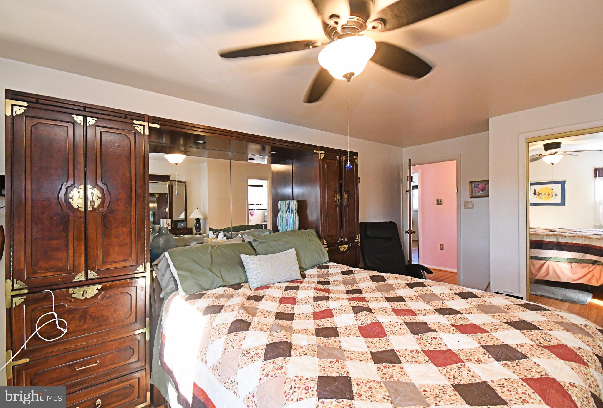 WILLOW MANOR - Residential