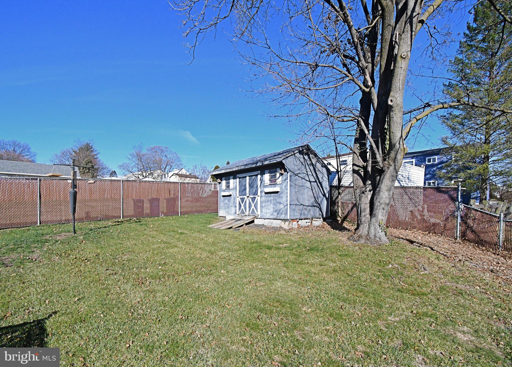 WILLOW MANOR - Residential