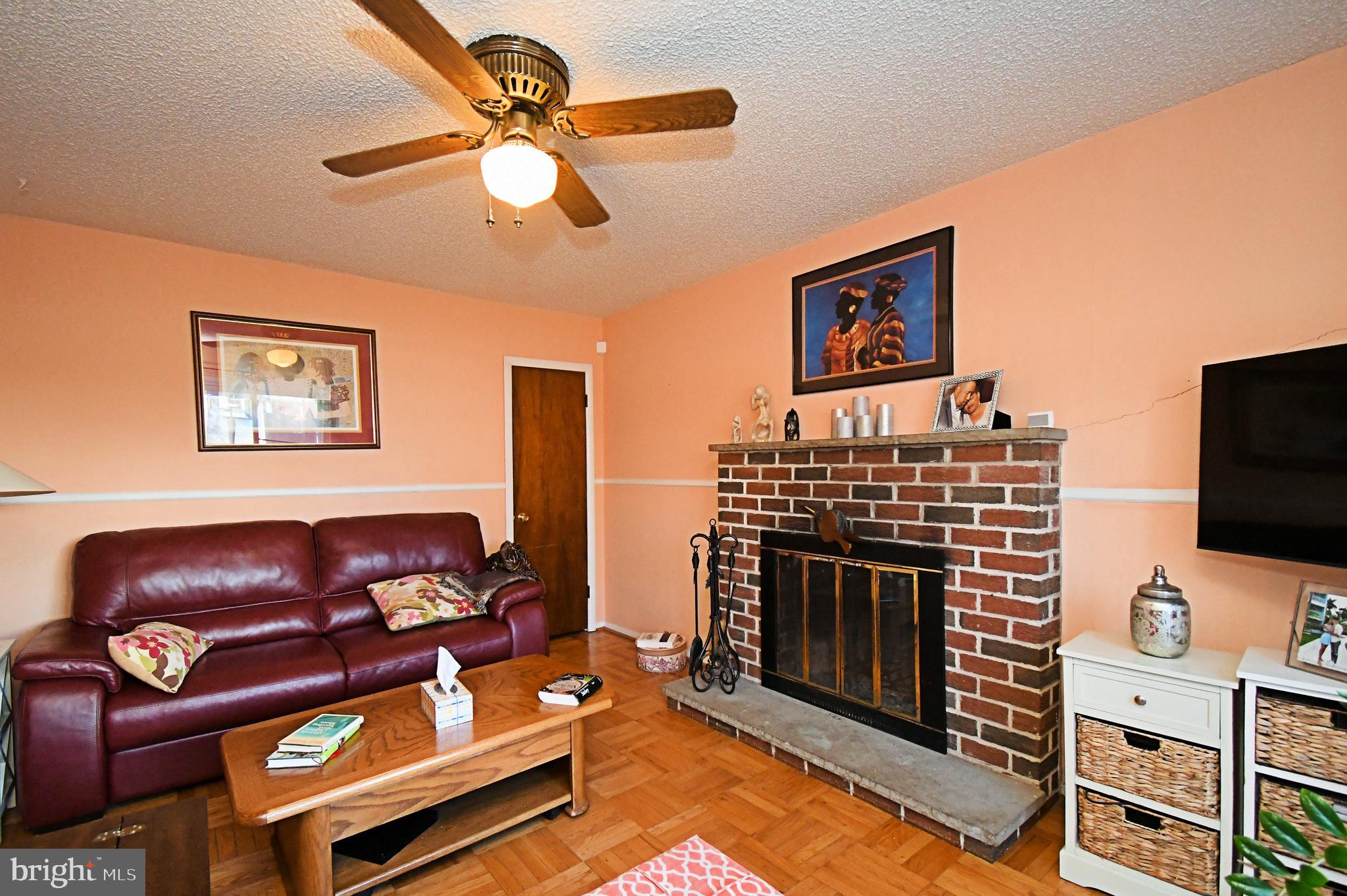 WILLOW MANOR - Residential