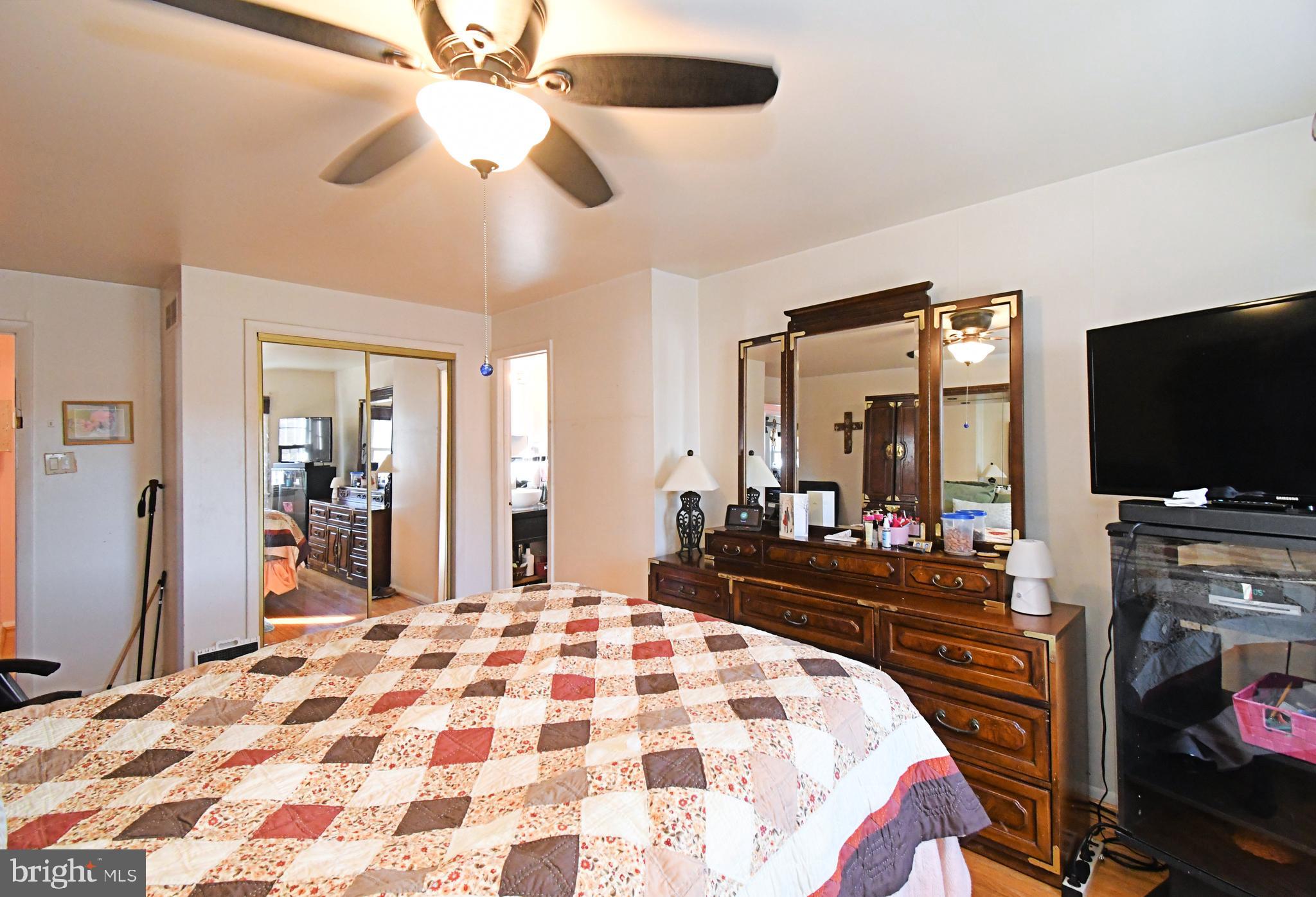 WILLOW MANOR - Residential