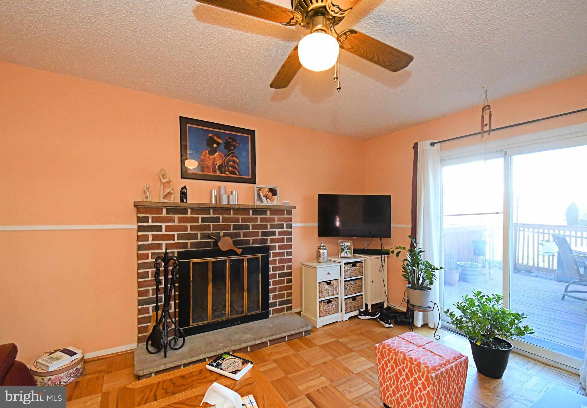 WILLOW MANOR - Residential